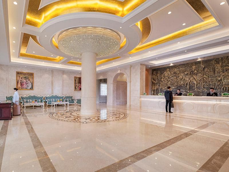 Vienna International Hotel Shenzhen Longhua Xikeng Metro Station