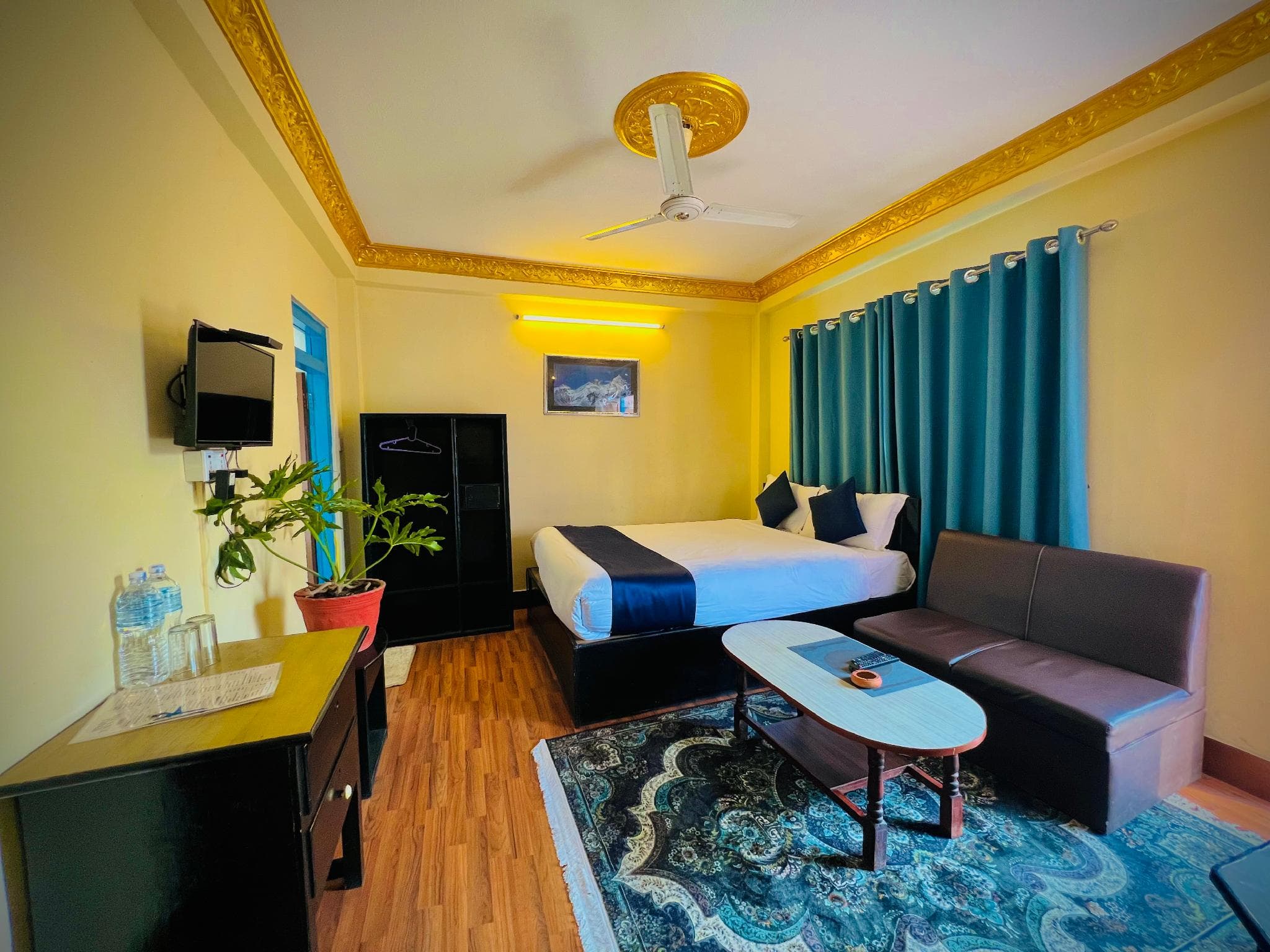 Temple Town inn
