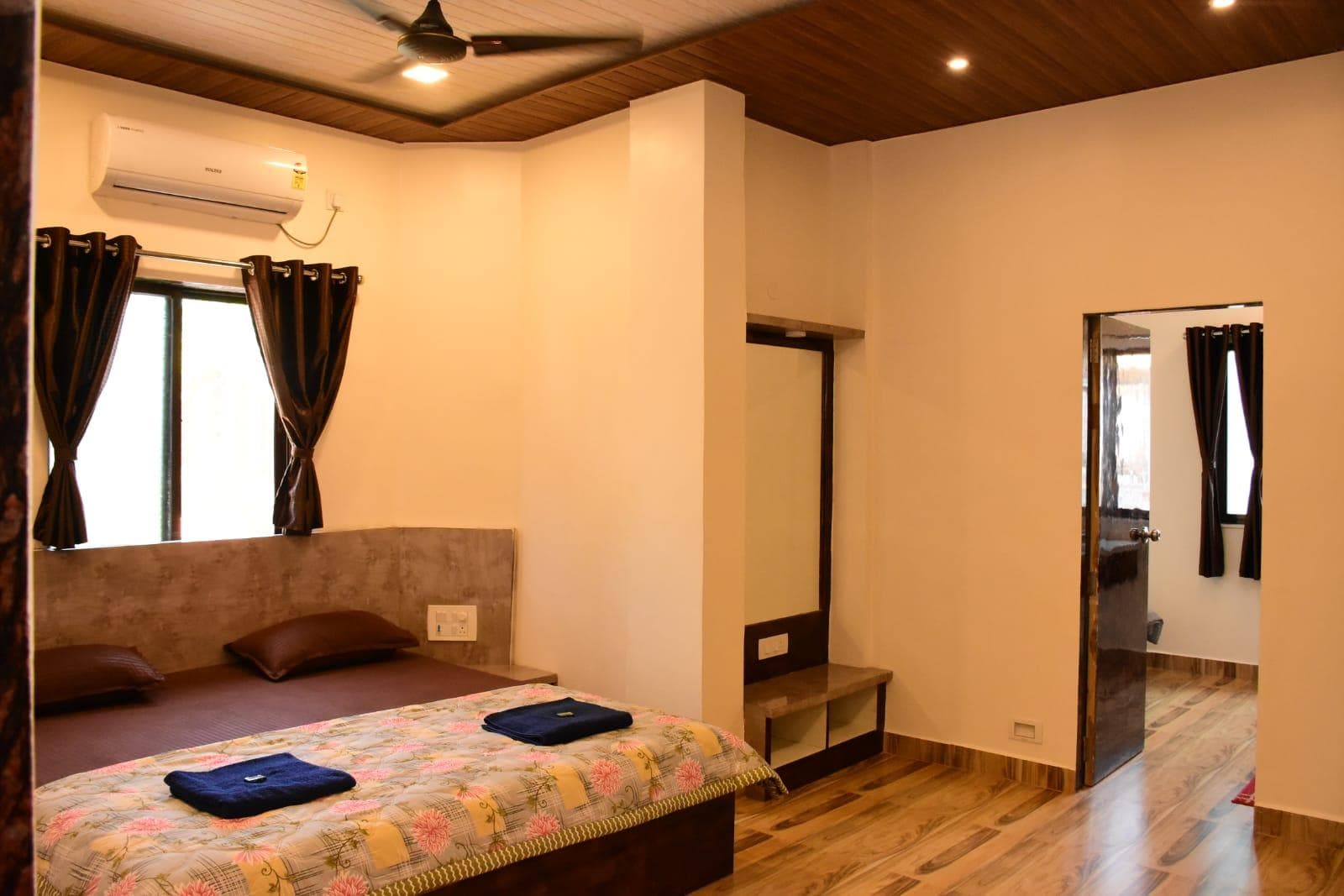 Suyog Hotel photo 4
