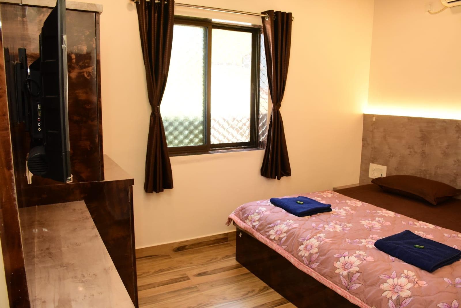 Suyog Hotel photo 2