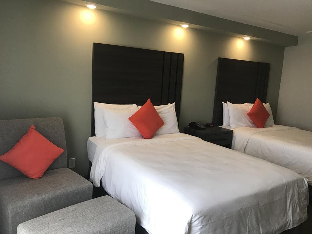 GreenTree Inn & Suites Alhambra photo 2