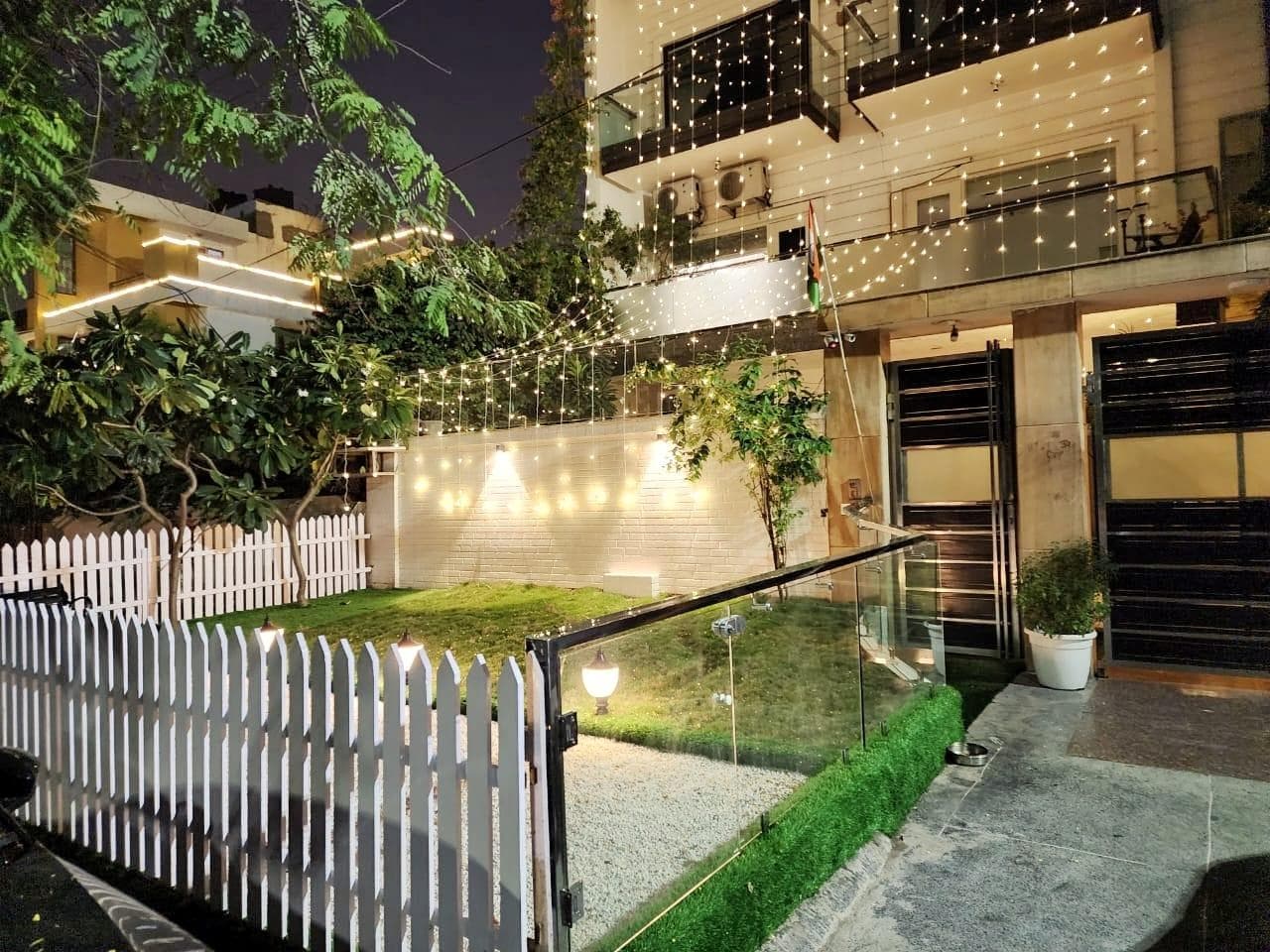 The G8 Noida photo 3
