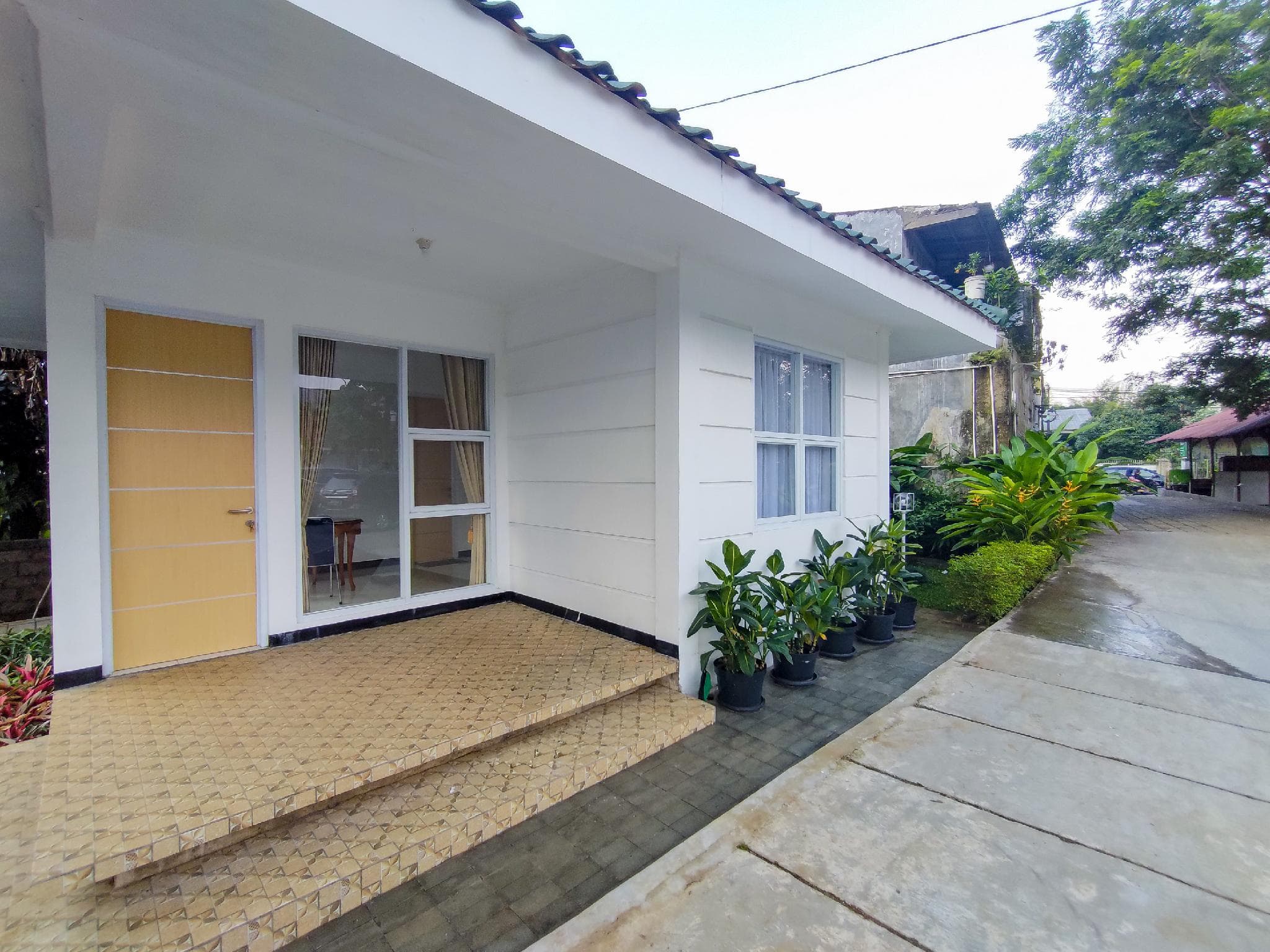 RedDoorz @ Batutulis Bogor Villa Papatong by M photo 3
