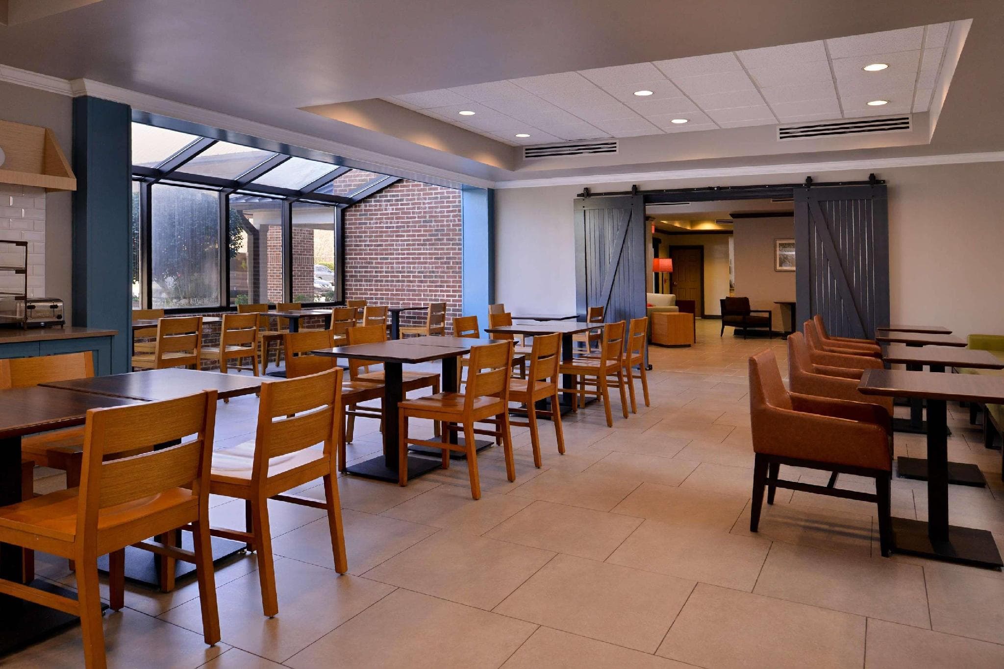 Country Inn & Suites by Radisson Raleigh-Durham Airport NC photo 3
