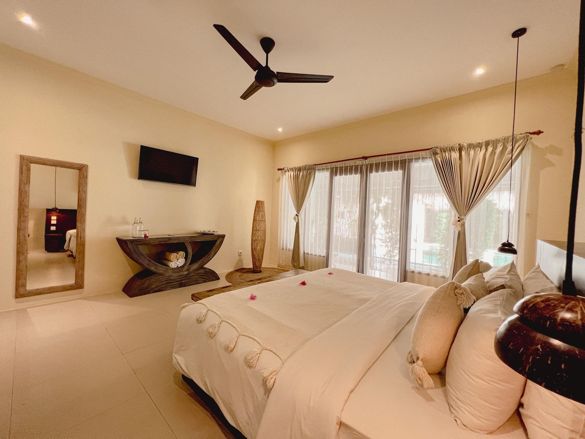 Rascals Hotel photo 2