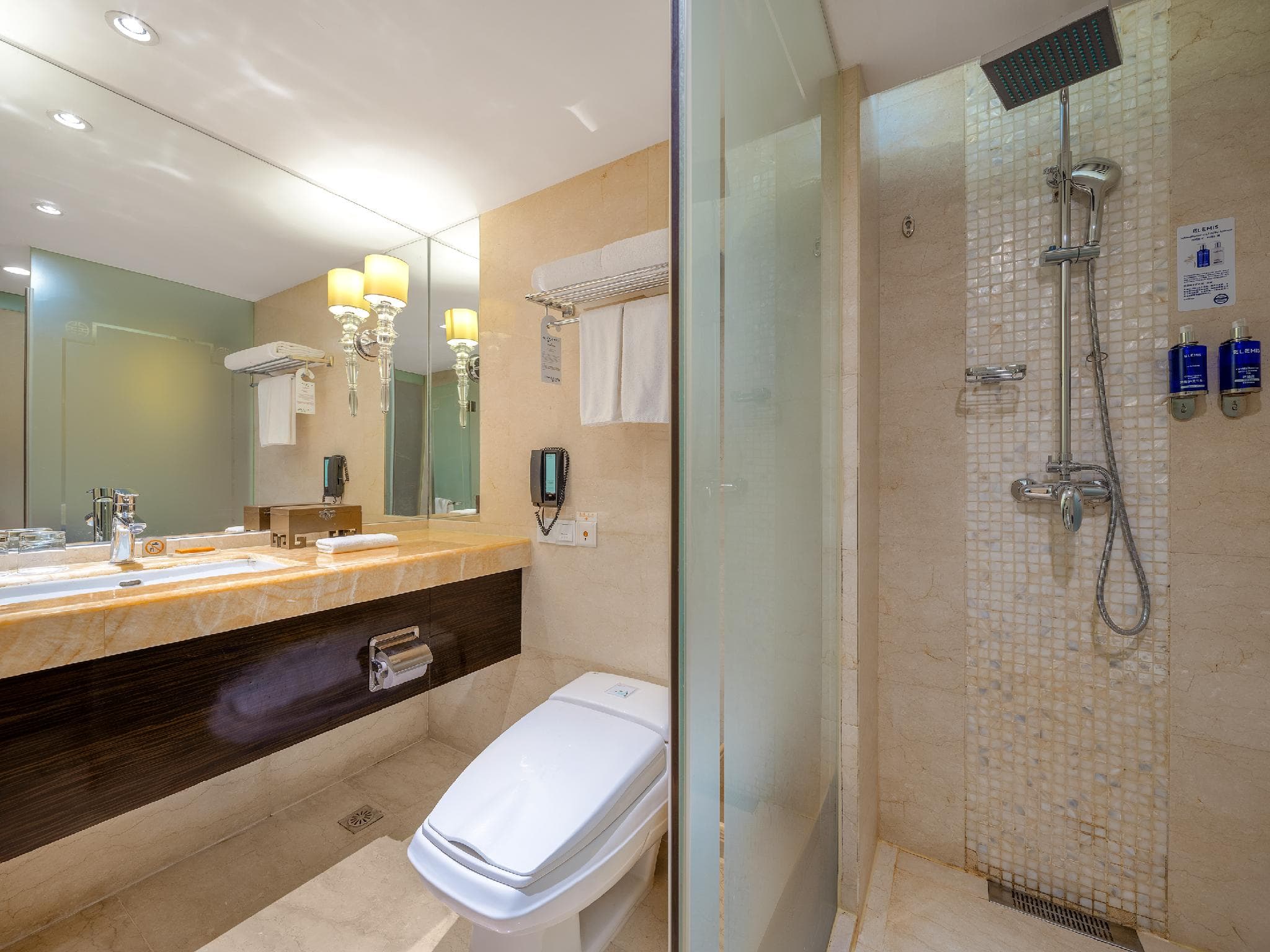 Dorsett Chengdu Hotel Chunxi Road photo 2