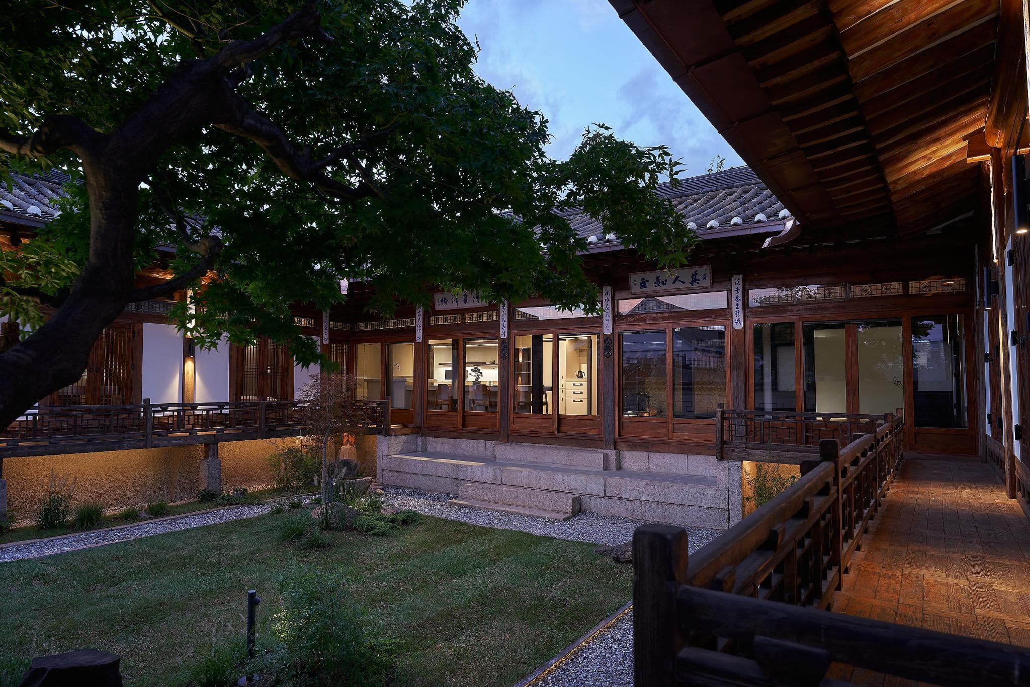 Nostalgia Hanokhotel