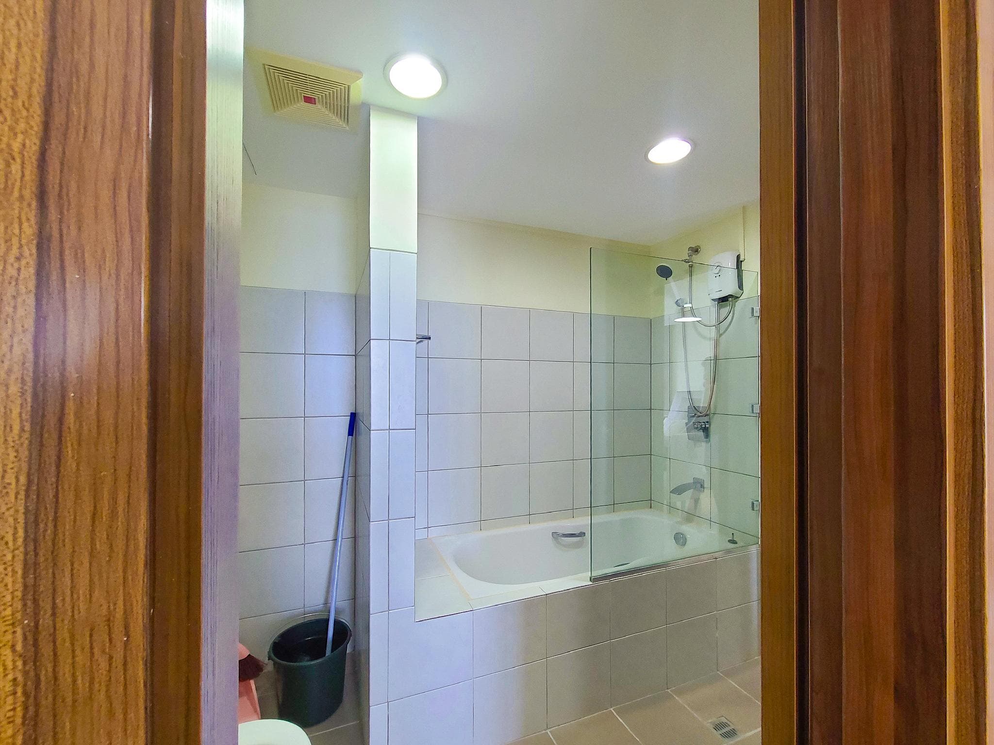 1 Bedroom Suite-Horizons 101 Condo with Seaview photo 5