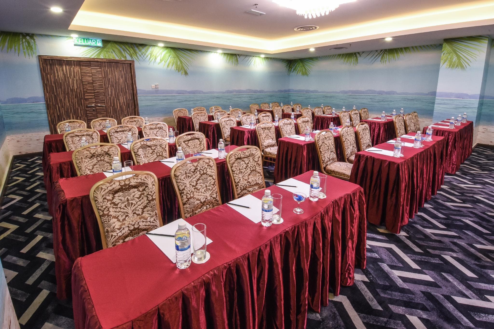 Hotel Holmes Gelang Patah photo 4