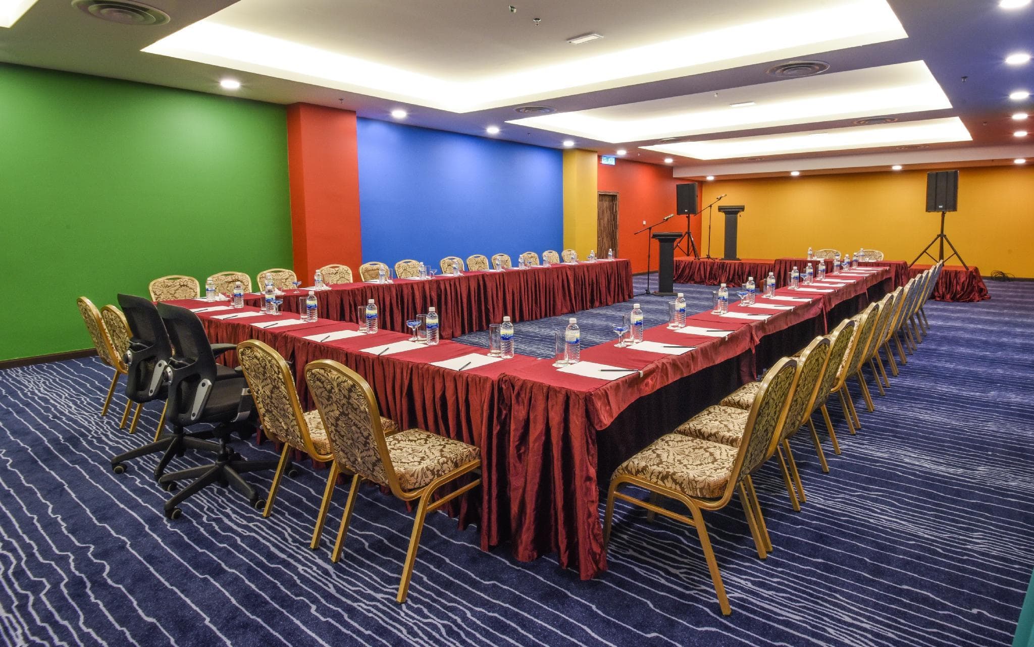 Hotel Holmes Gelang Patah photo 5