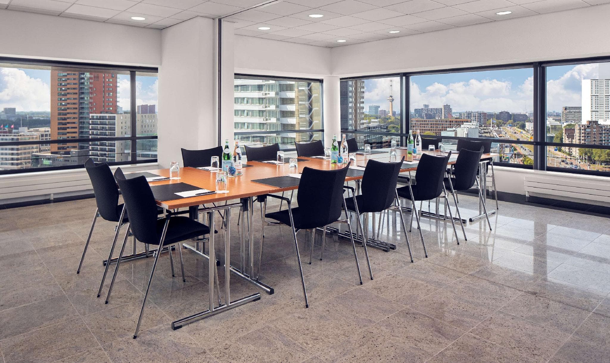 DoubleTree by Hilton Rotterdam Centre photo 5