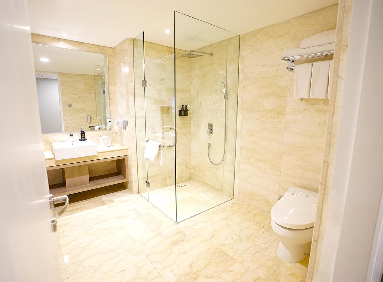 Platinum Hotel Jimbaran Beach Bali photo 2