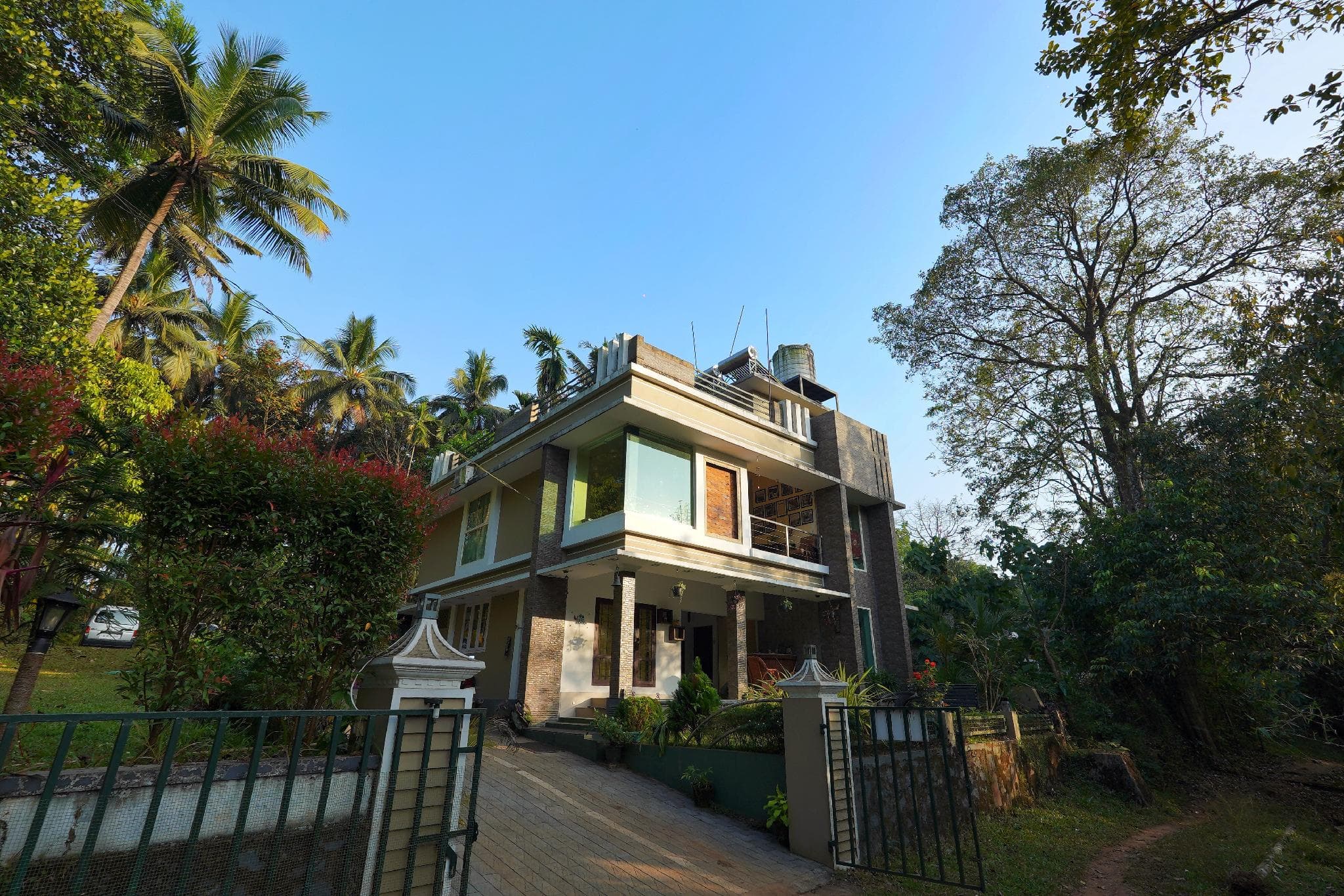 Athirapilly On The Rocks photo 2