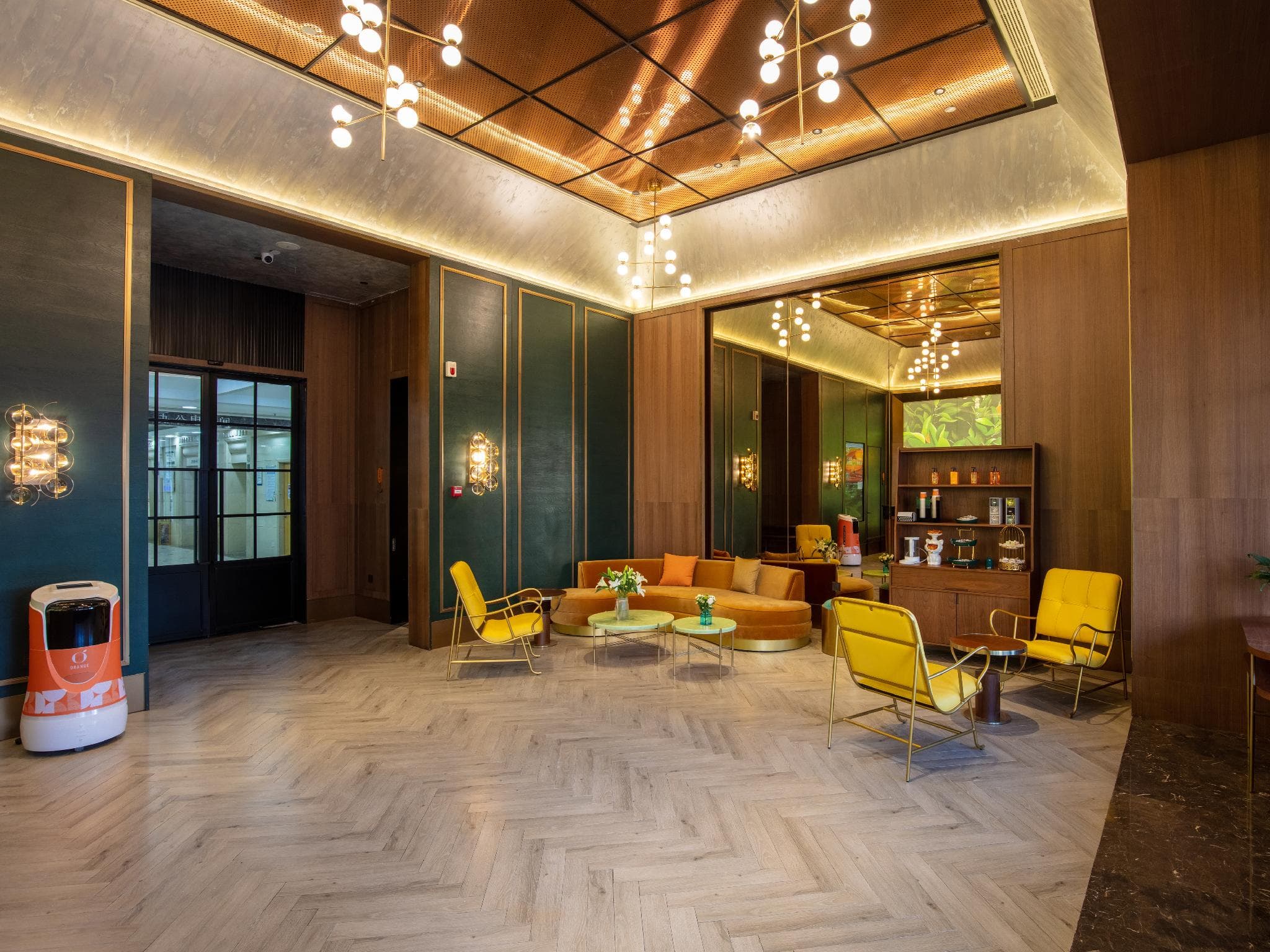 Orange Hotel Qingdao Zhanqiao Railway Station photo 3