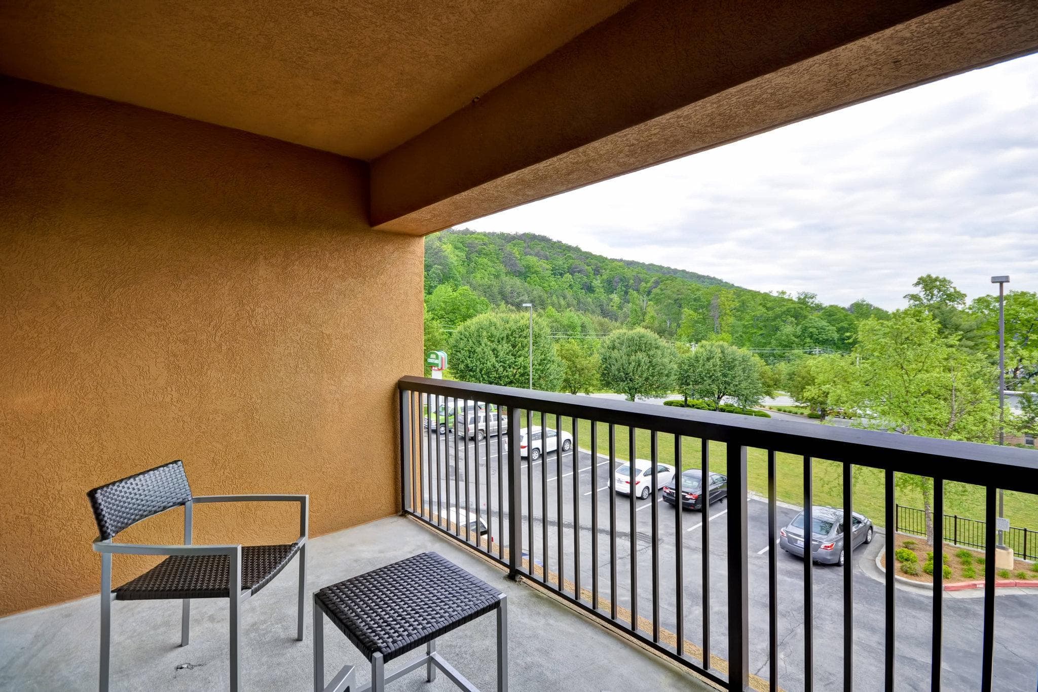 Courtyard by Marriott Dalton photo 2