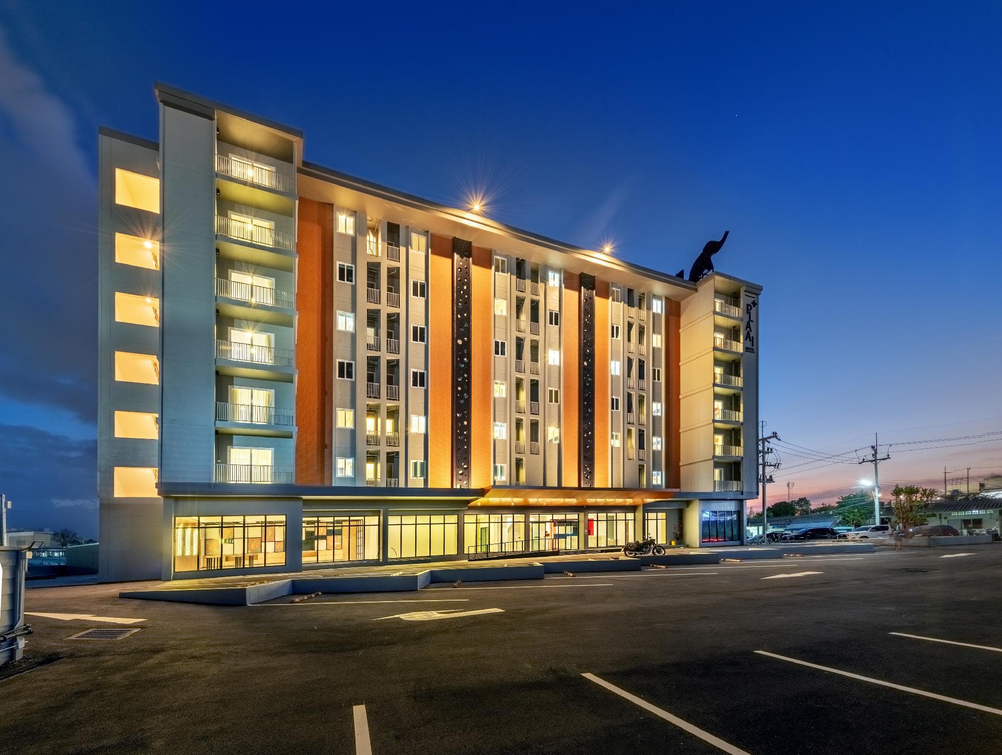 PLAAI Plus Hotel, Bowin photo 4