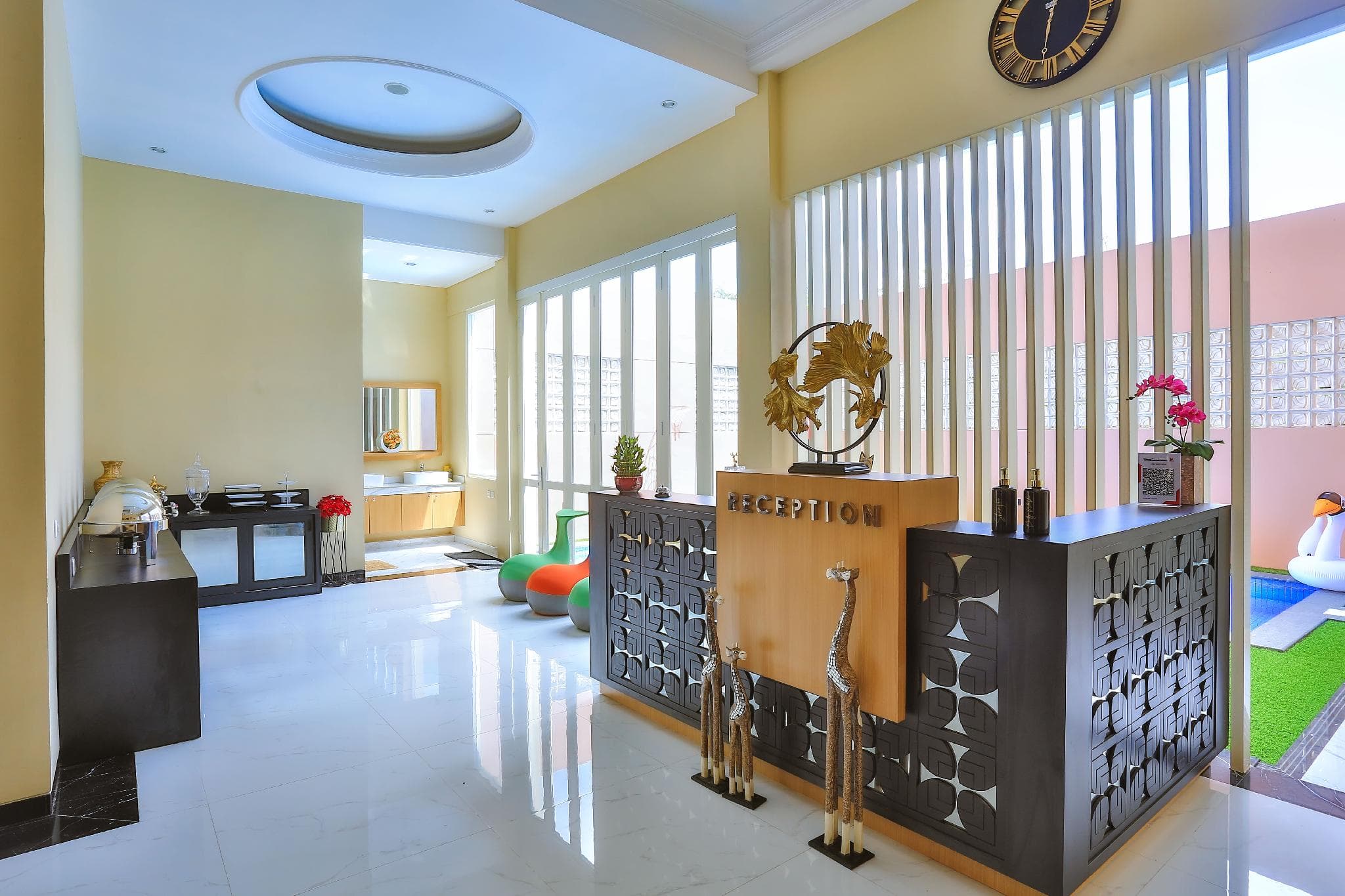 The Horizontal Hotel Pacitan photo 3