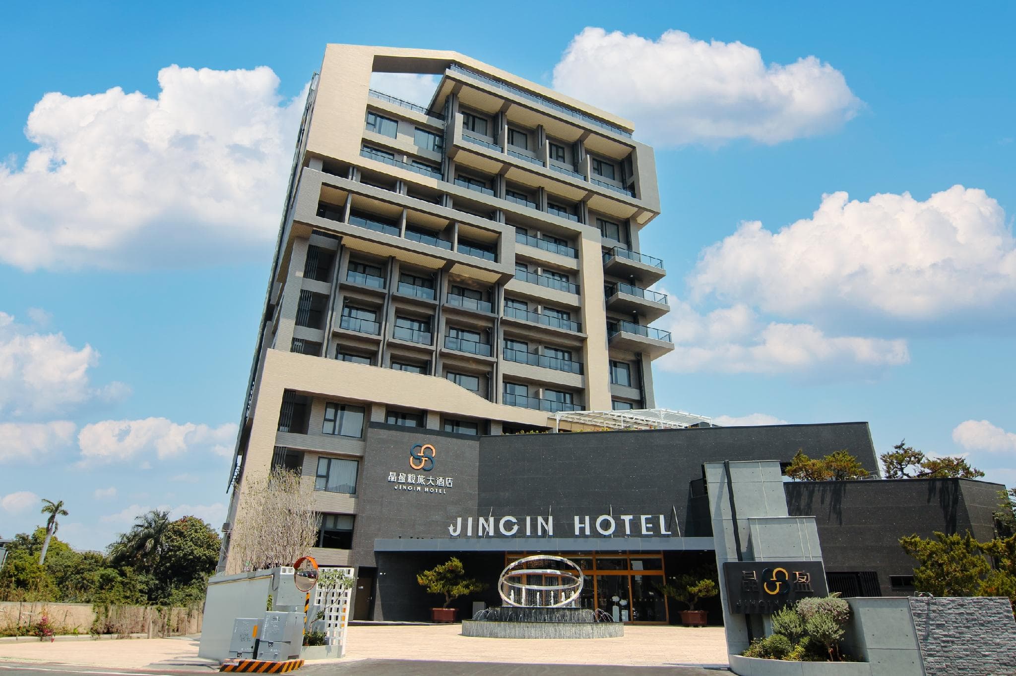 JingIn Hotel
