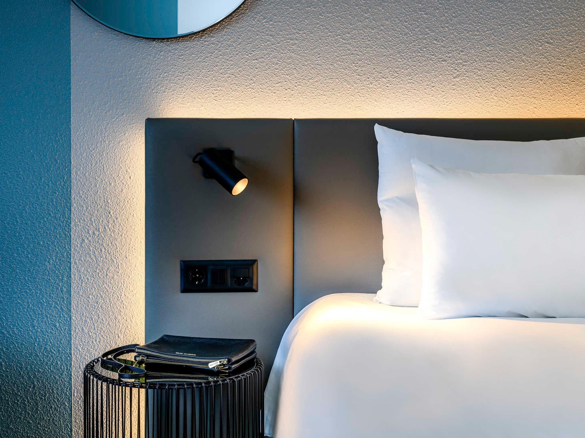 Novotel Zurich City-West Hotel photo 2