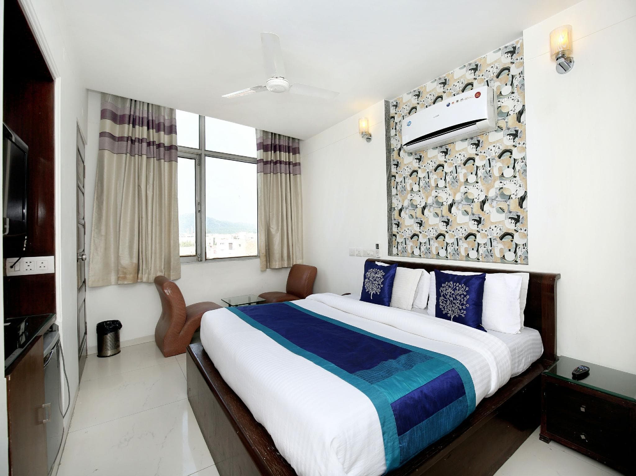 OYO Hotel Sky 5 photo 2