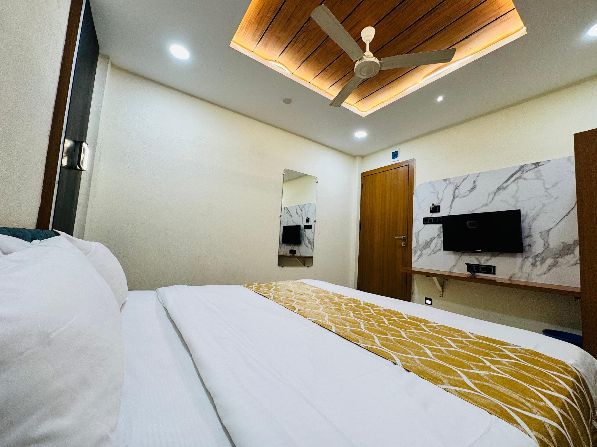 Hotel Sadashiv photo 2