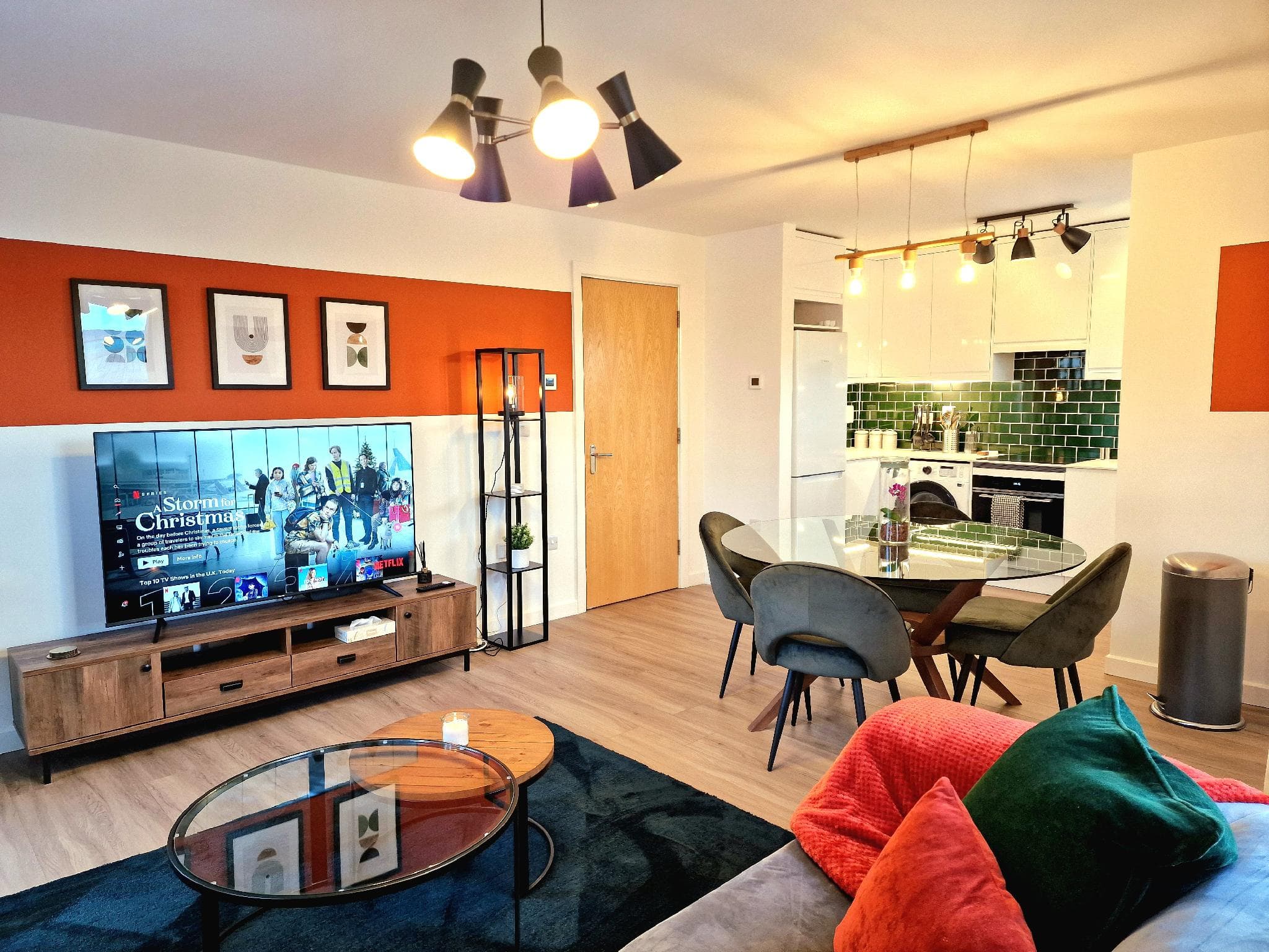 Luxury Station Apartment by Paymán Club