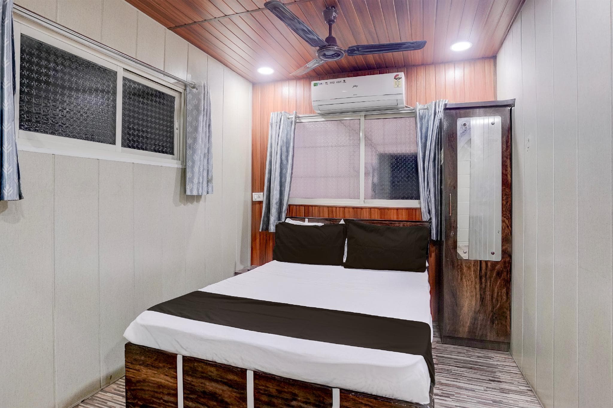 Super Hotel O Ulhasnagar Railway Junction Formerly Garden Inn photo 2