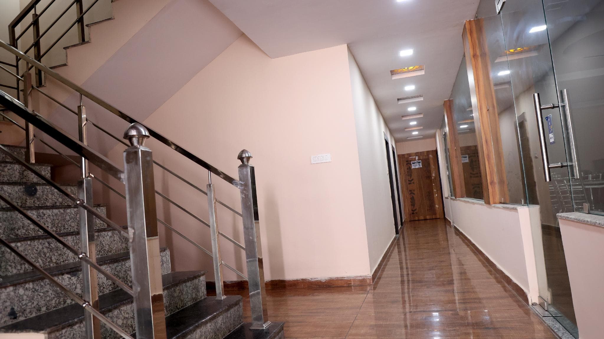 Hotel Blue Pine – Har Ki Pauri Road photo 3