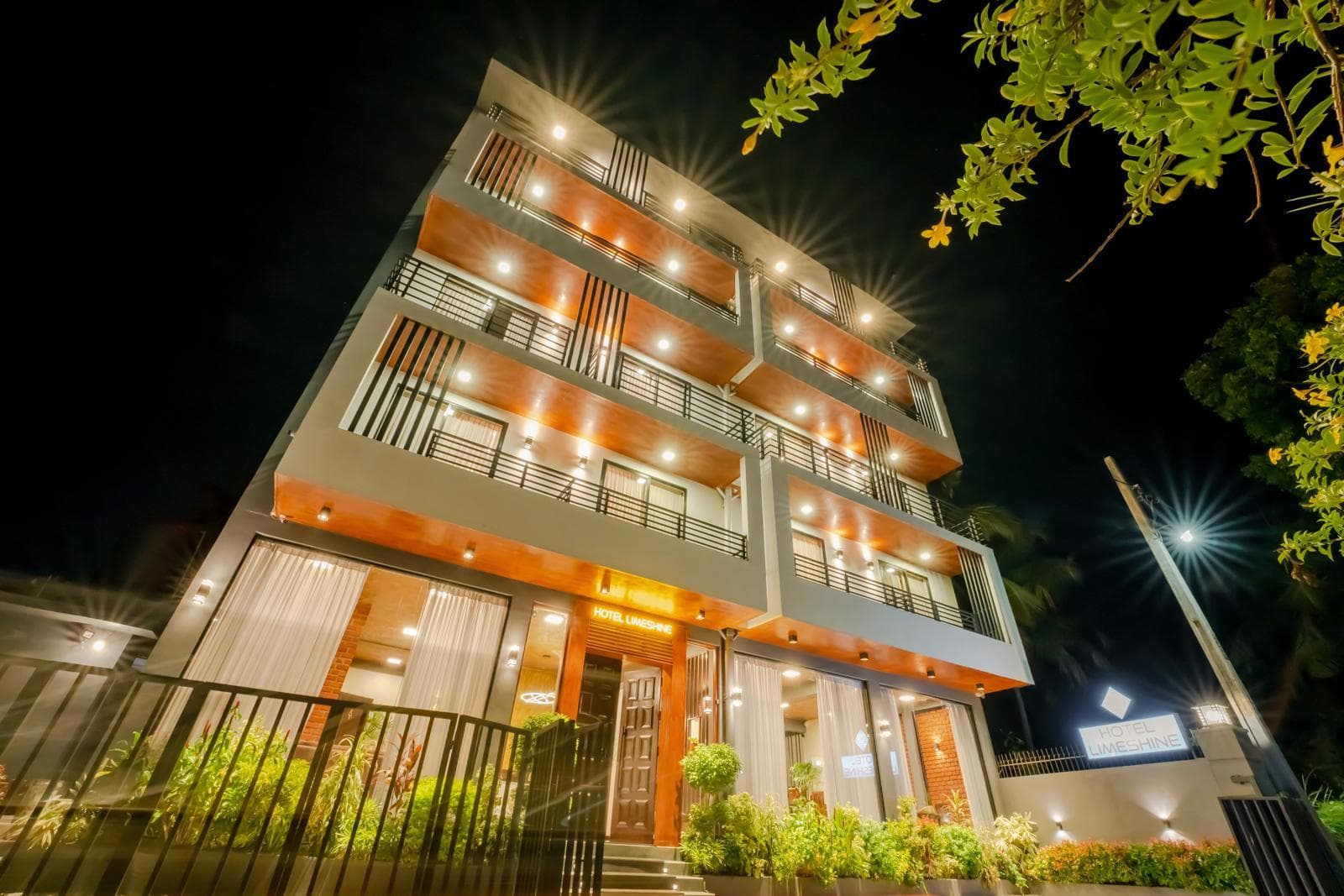 Limeshine Hotel