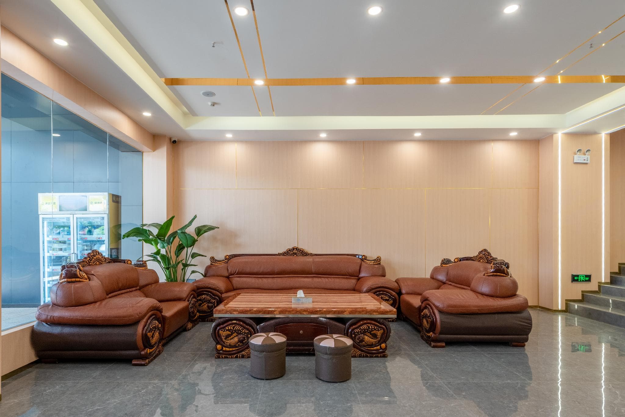 Huahang Hotel-Free Airport Transfer photo 5