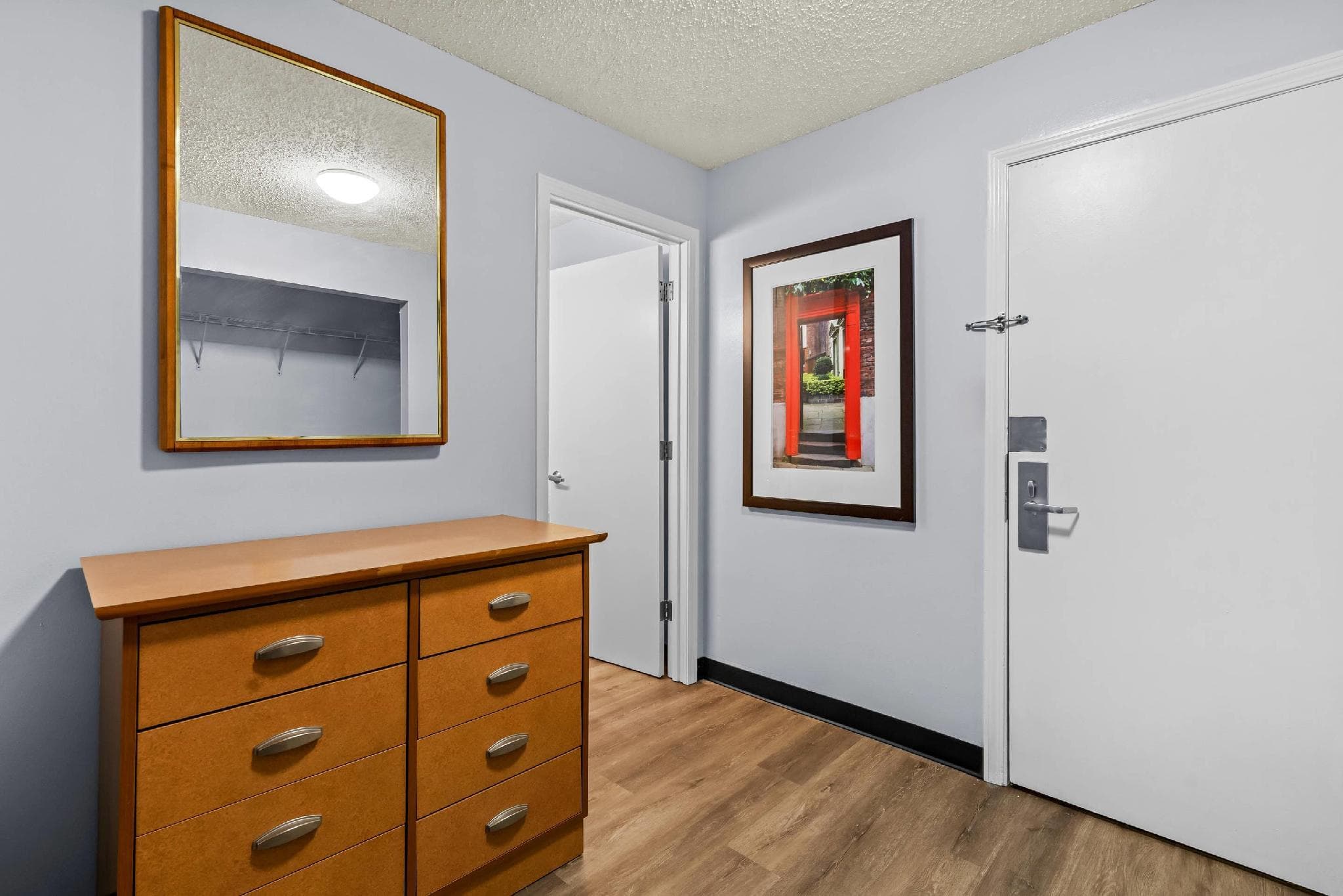 Suburban Studios Brentwood - Nashville photo 2