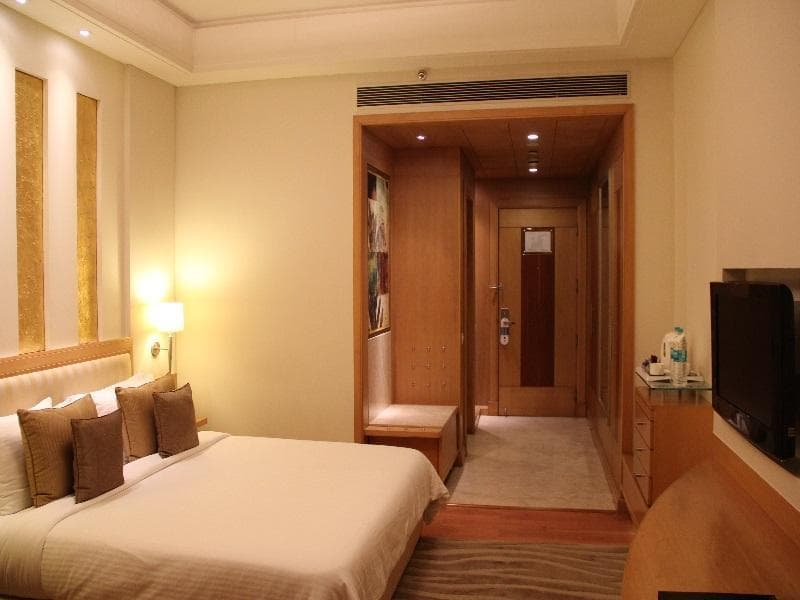 Radisson Noida - Sector 55 photo 2