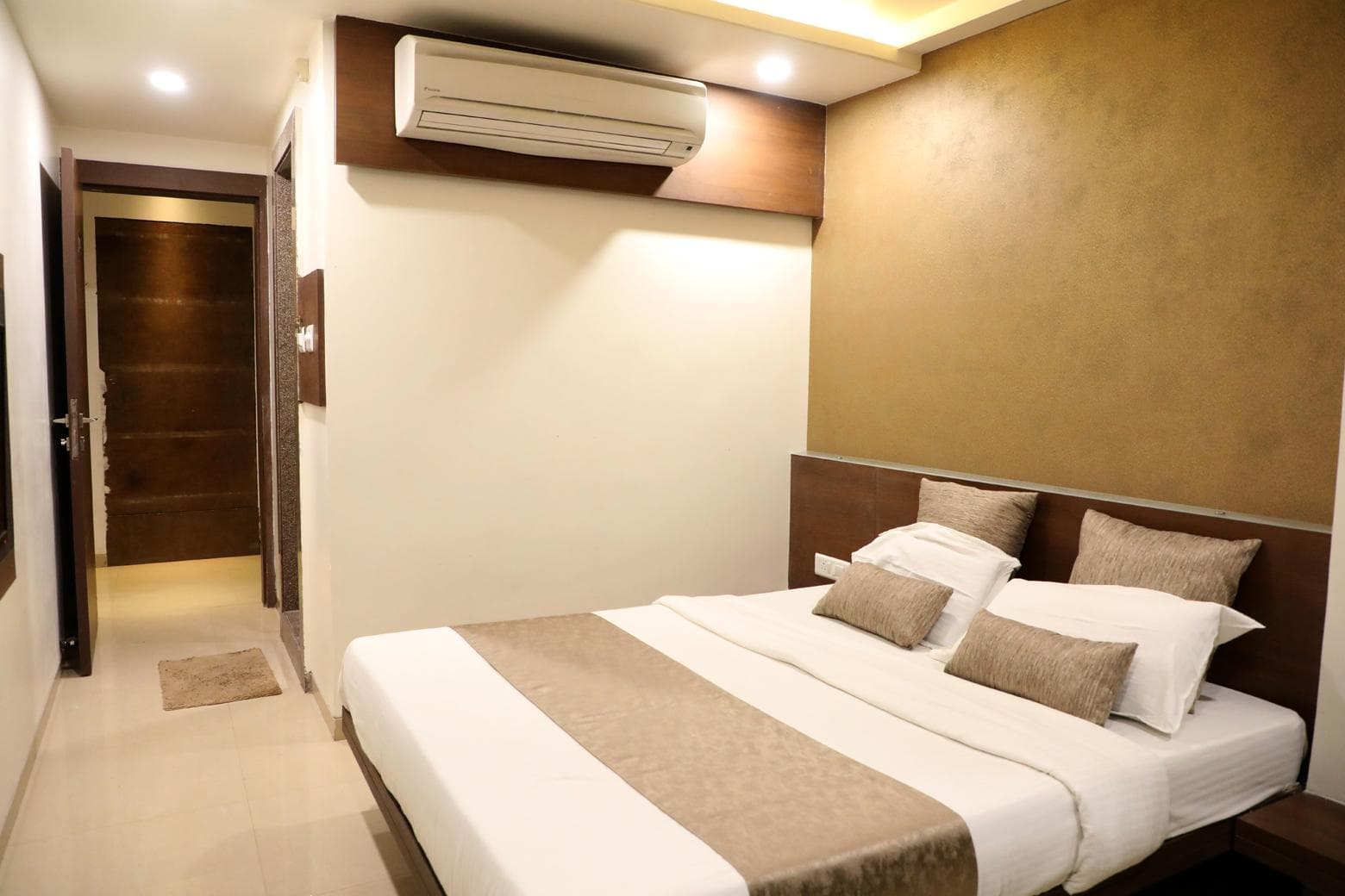 Hotel Adarsh Palace photo 4