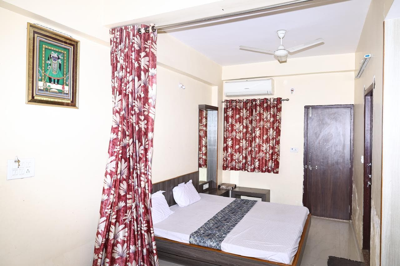 Hotel Brahmsambandh photo 2