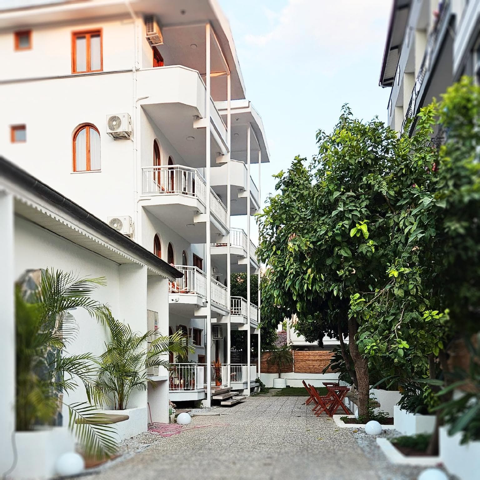 Nephos Hotel