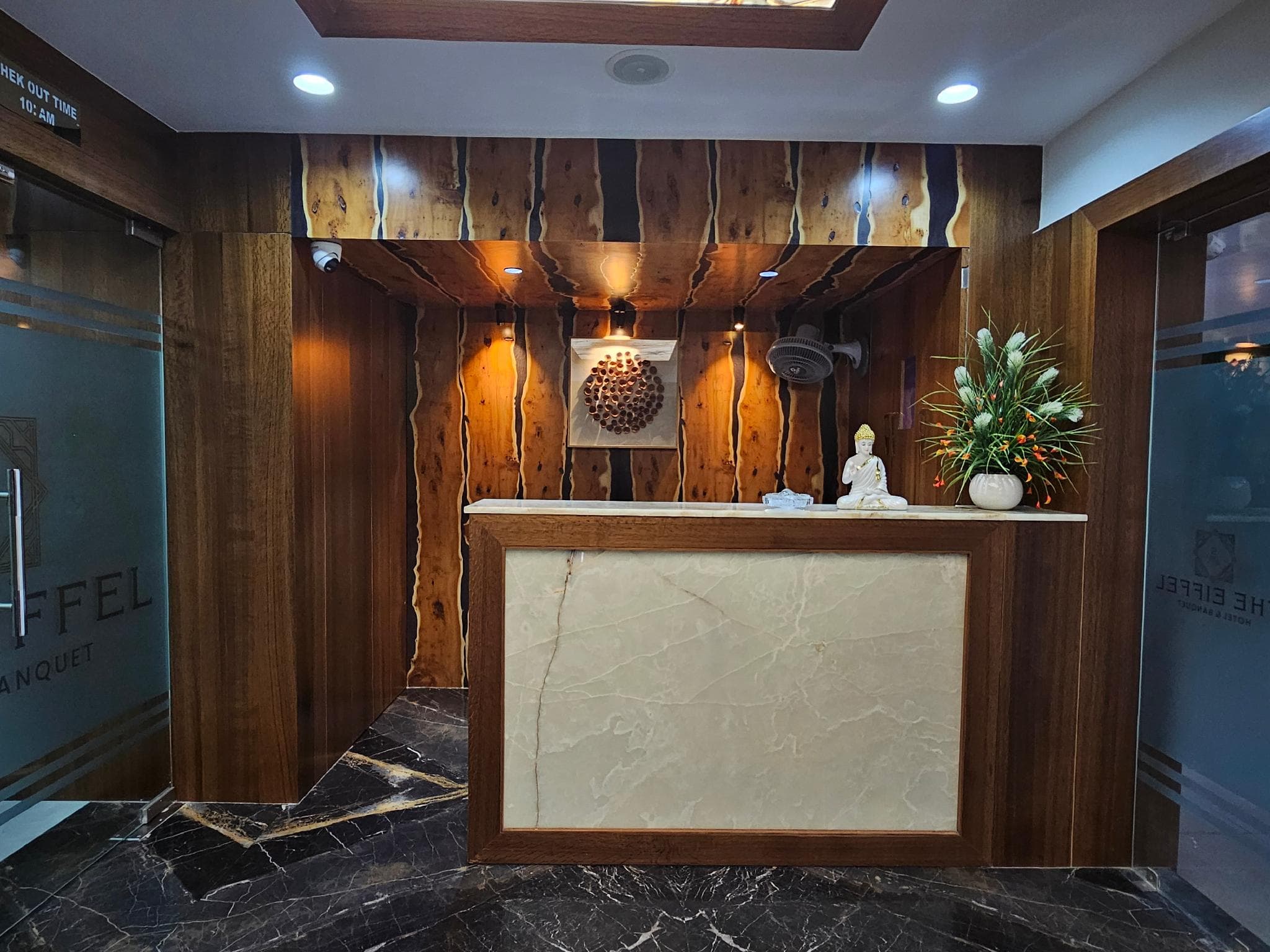 THE EIFFEL HOTEL & BANQUET photo 4