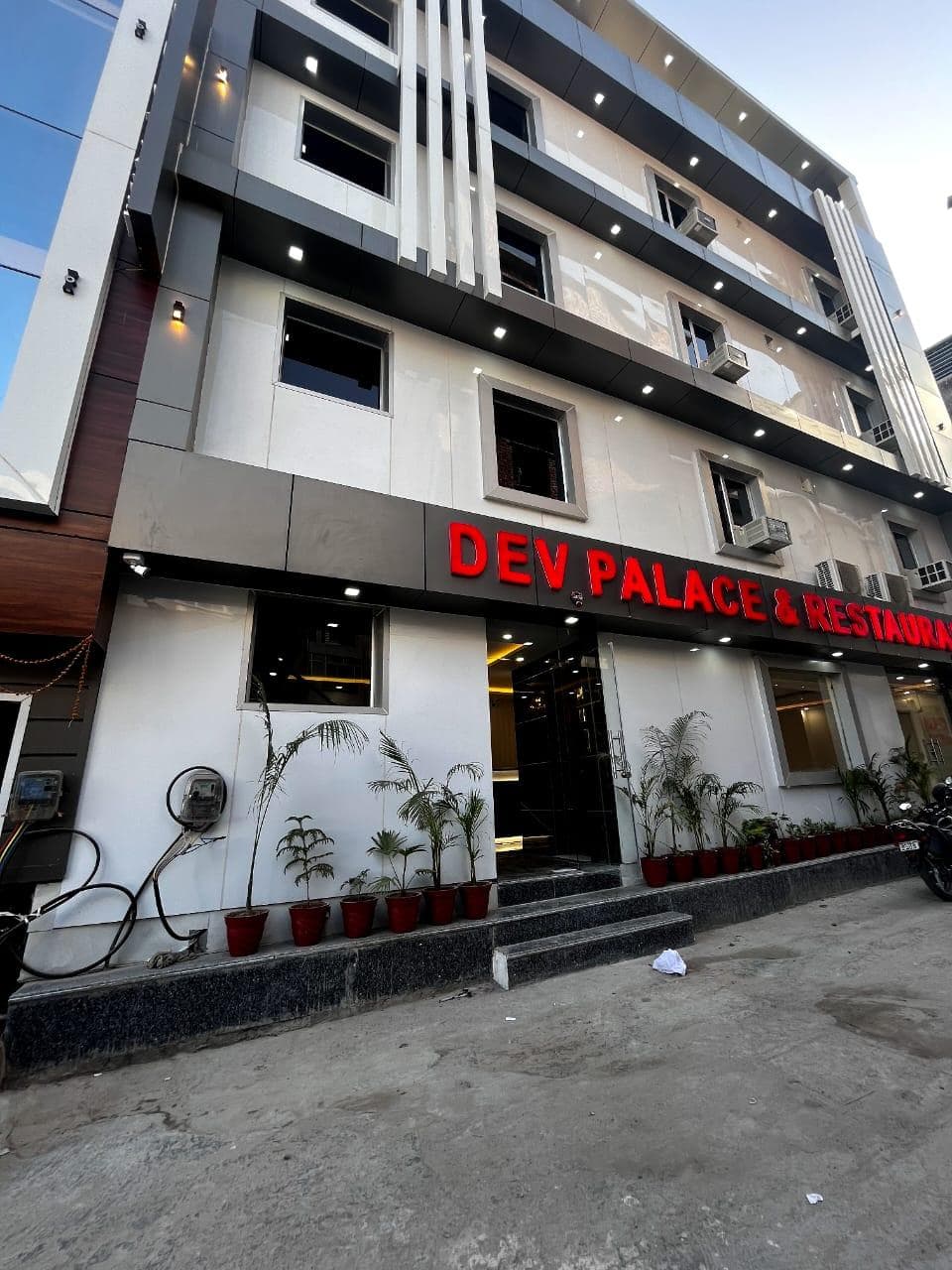 Dev Palace and Restaurant photo 3