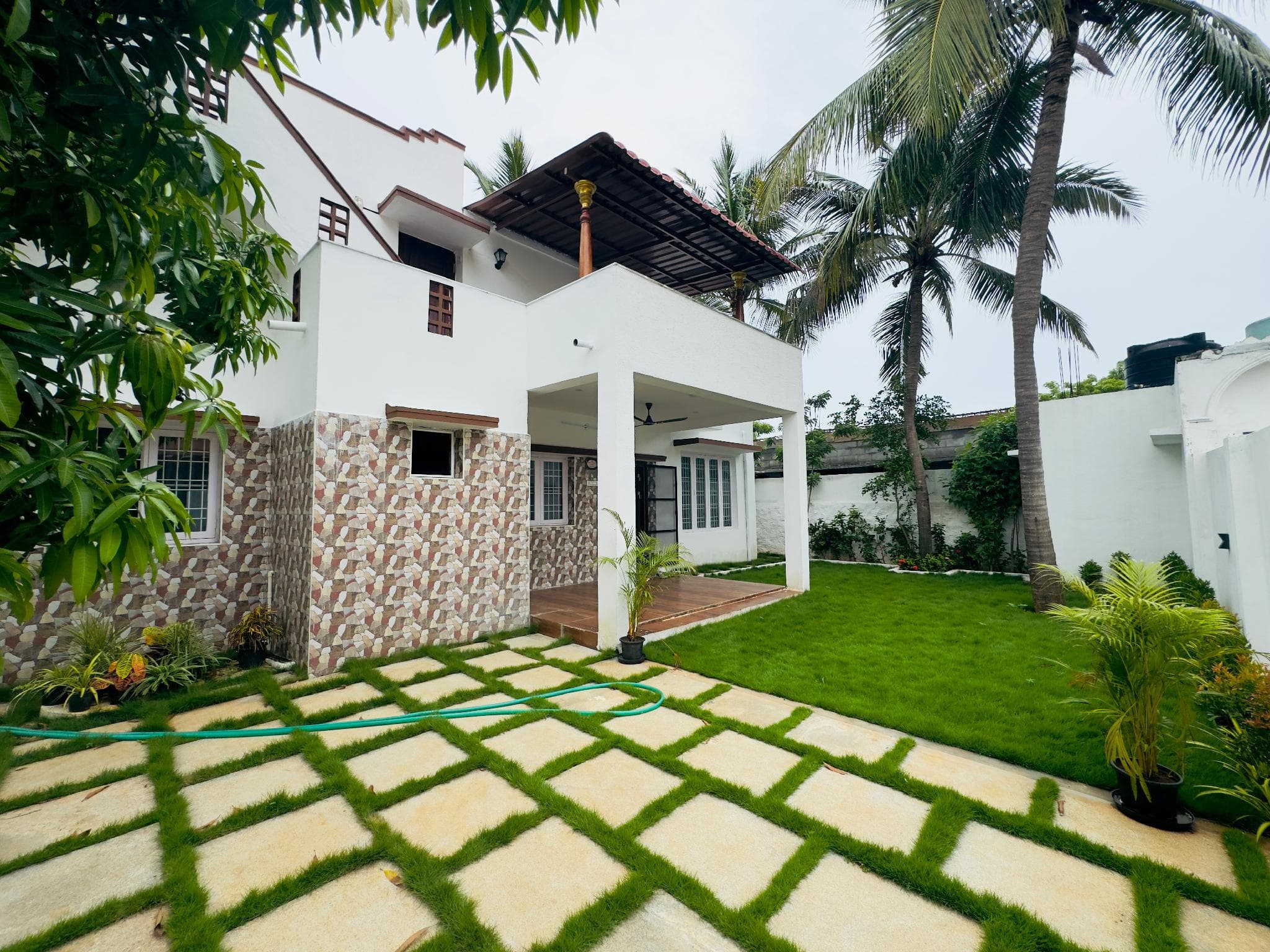 Sunny Bay ECR