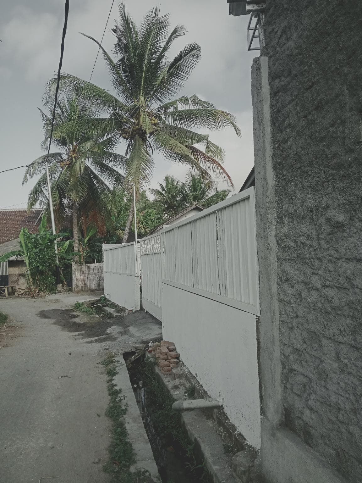 Rumah Putih Edi photo 3