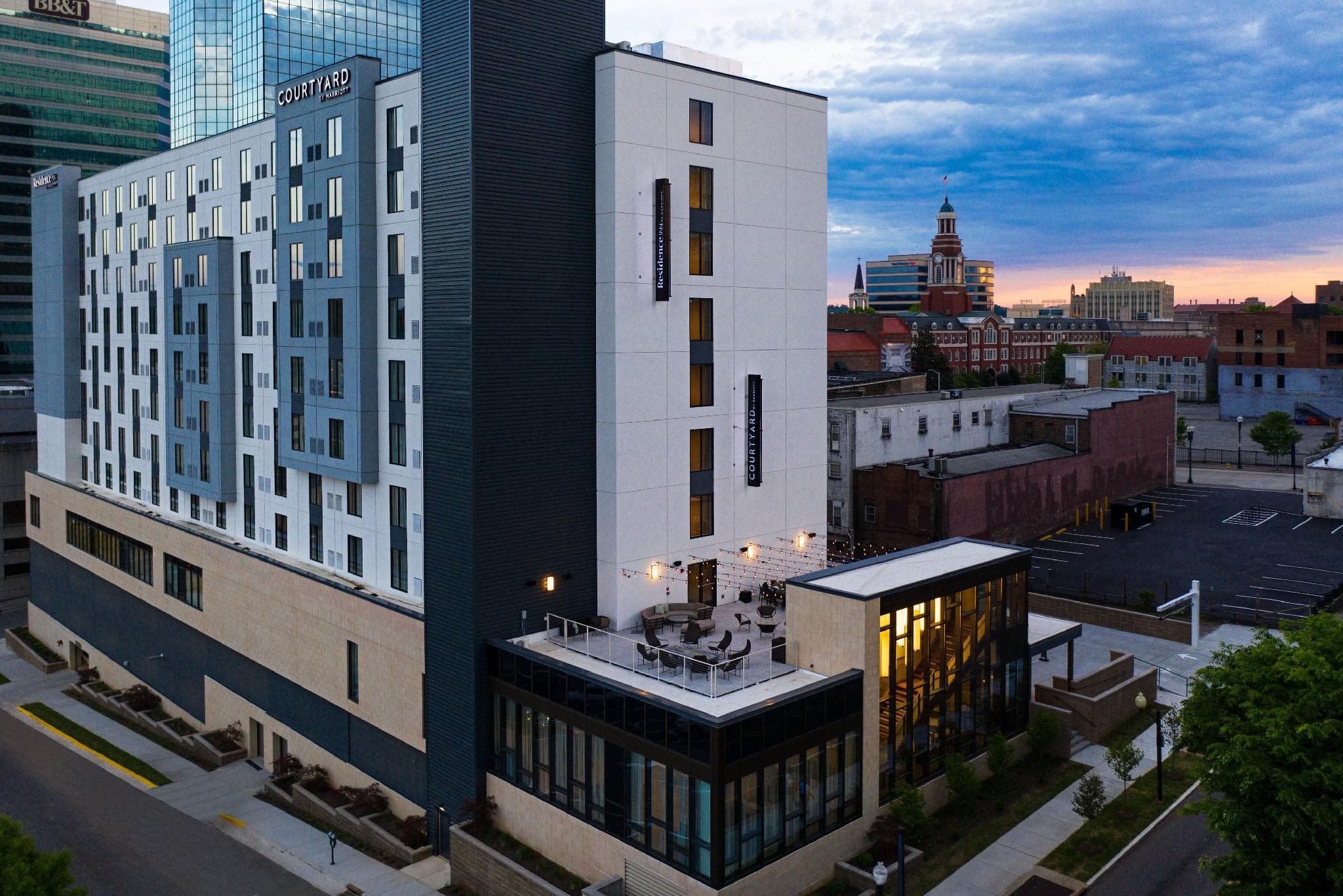Courtyard Knoxville Downtown