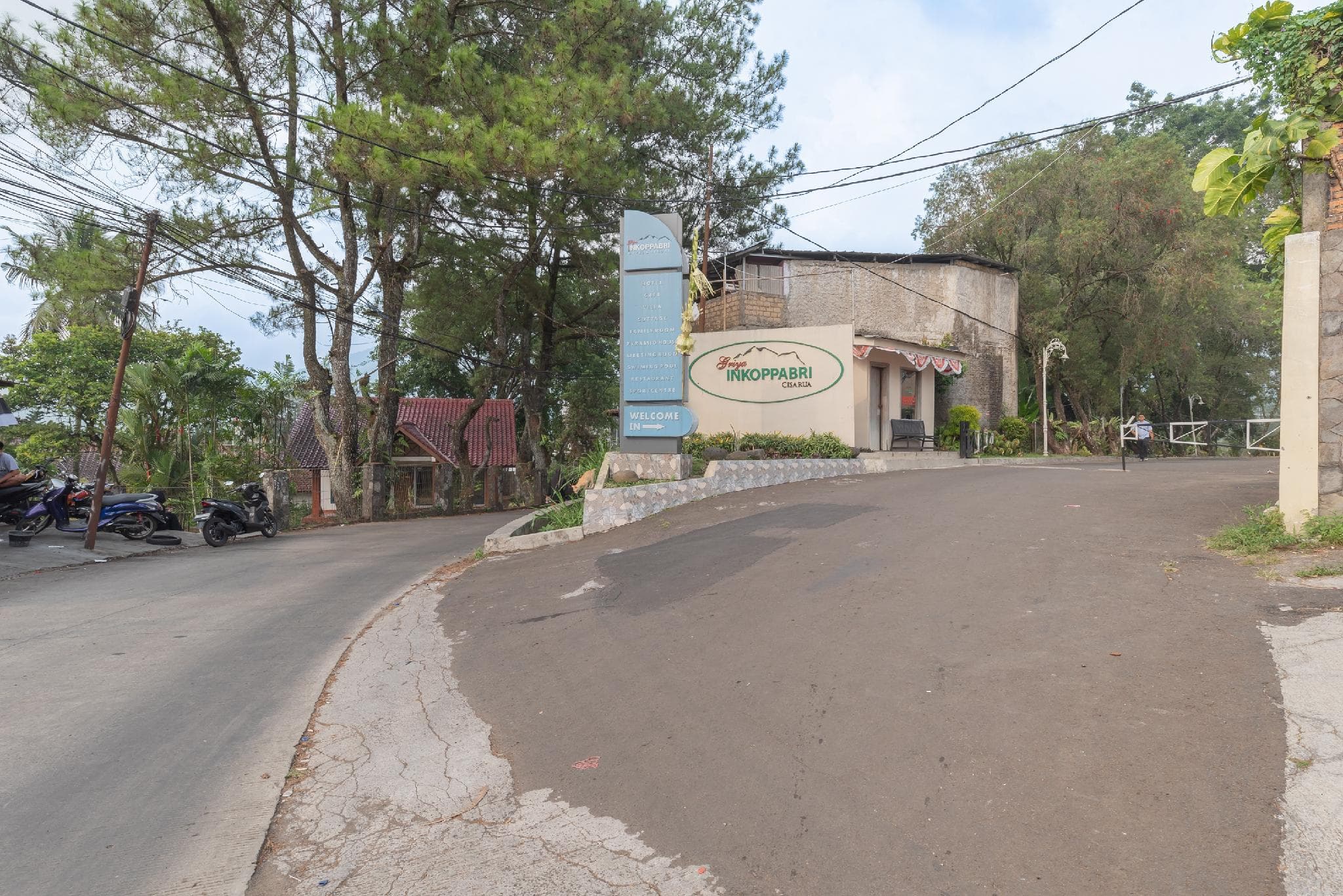 Urbanview Hotel Inkoppabri Cisarua Puncak photo 4