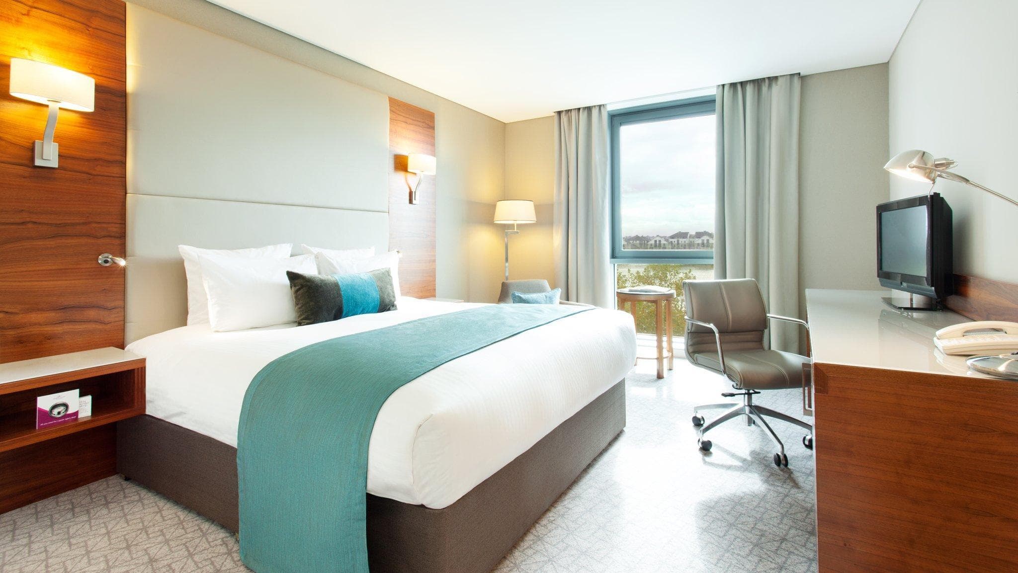 Crowne Plaza London - Docklands By IHG photo 2