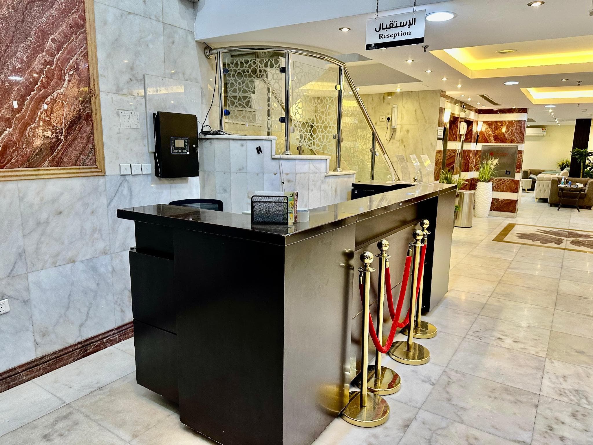 MAKANALNOORHOTAL photo 3
