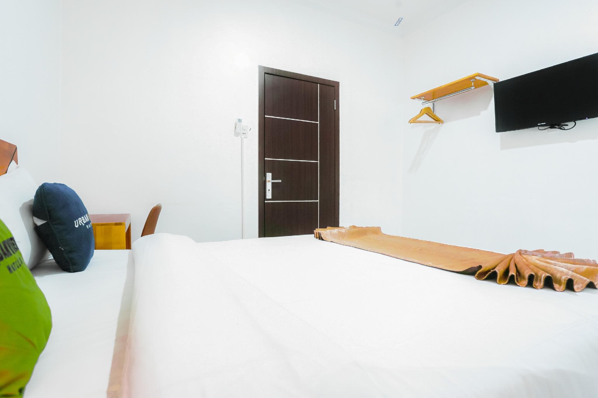 Urbanview Hotel Pelita Inn Medan photo 2