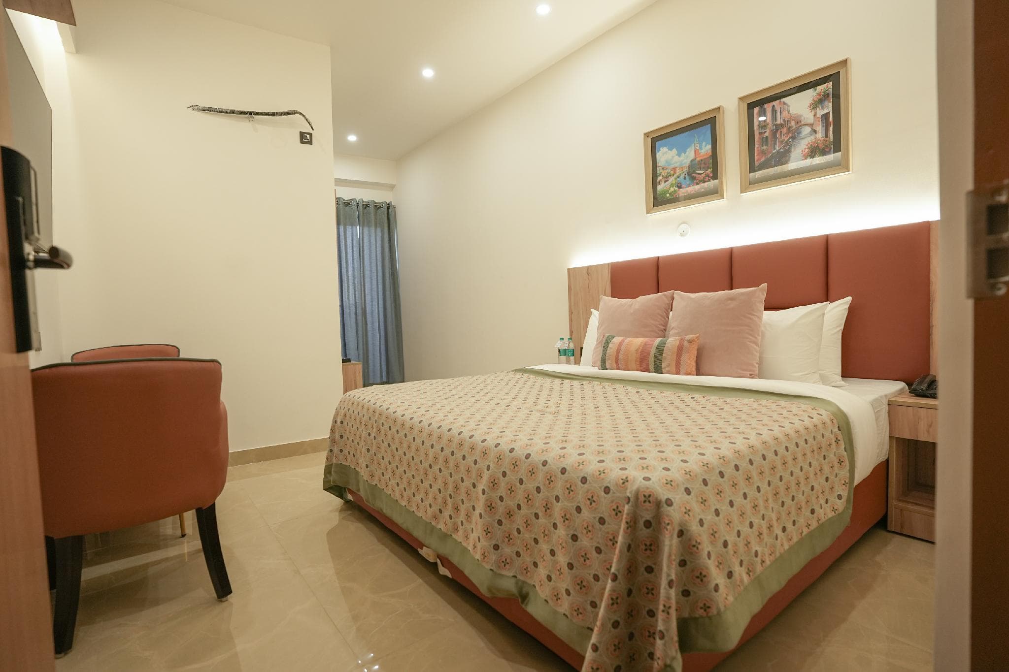 Kaashvi Residency – Managed by Atithi House photo 2