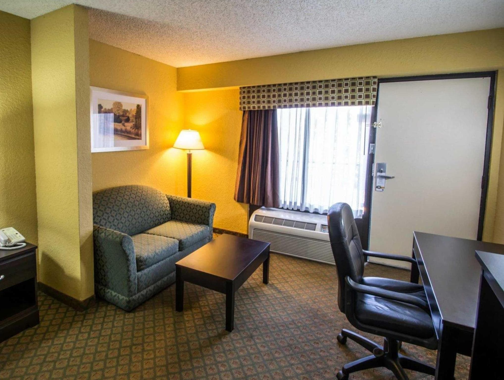 Quality Inn & Suites Orlando Airport photo 5