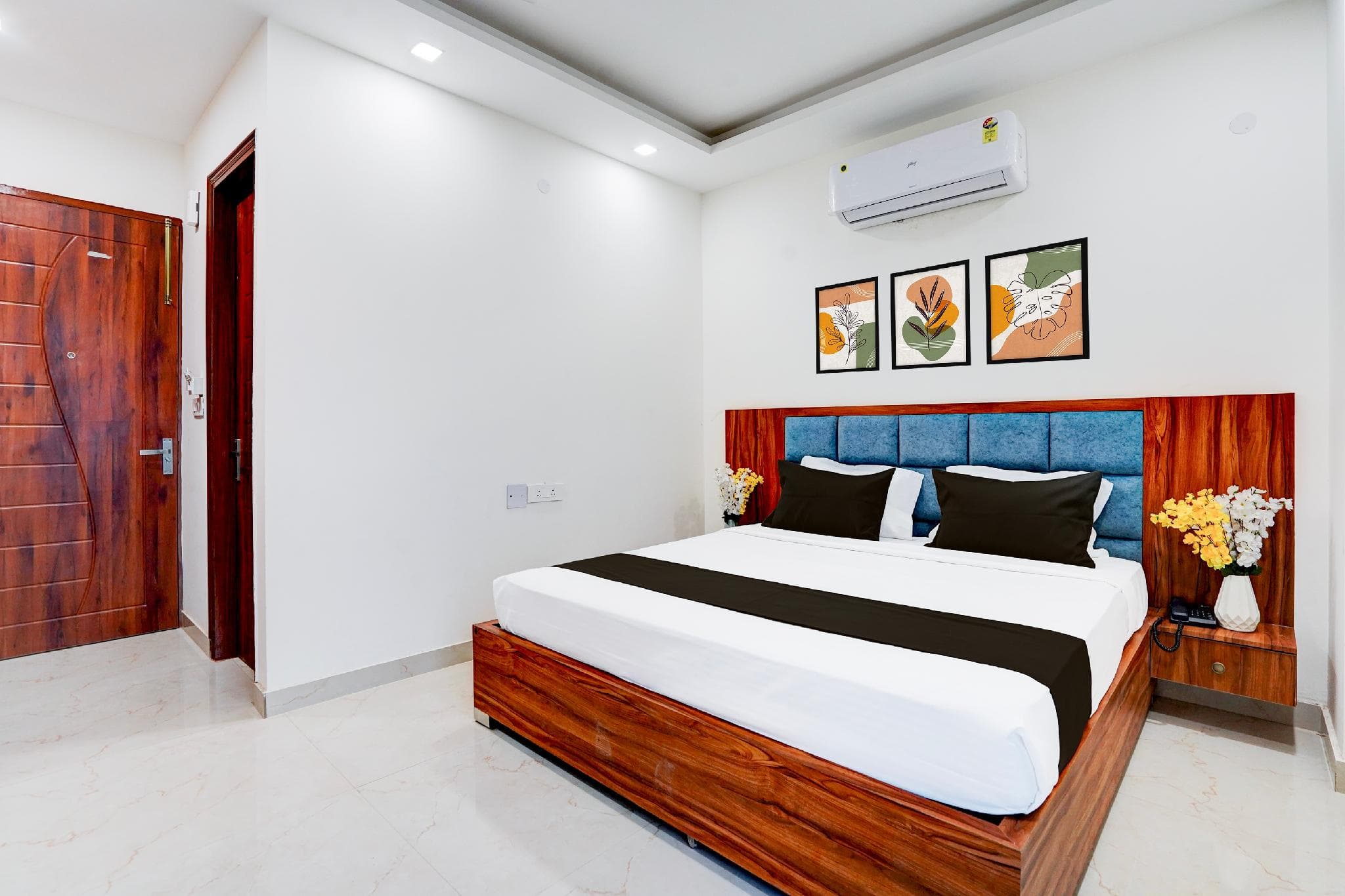 Super Townhouse Sector 93 Noida Expressway photo 2