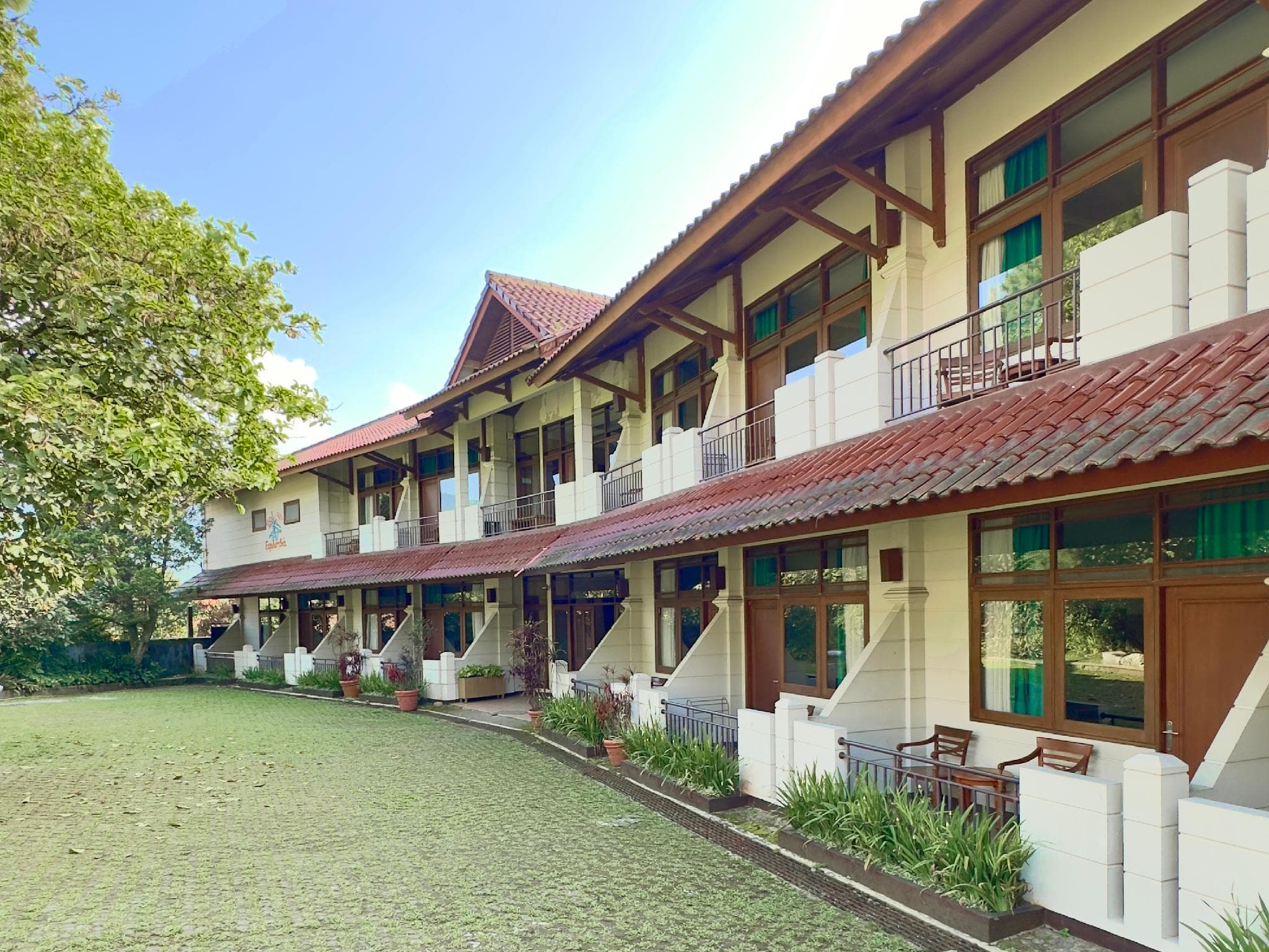 Via Renata Hotel