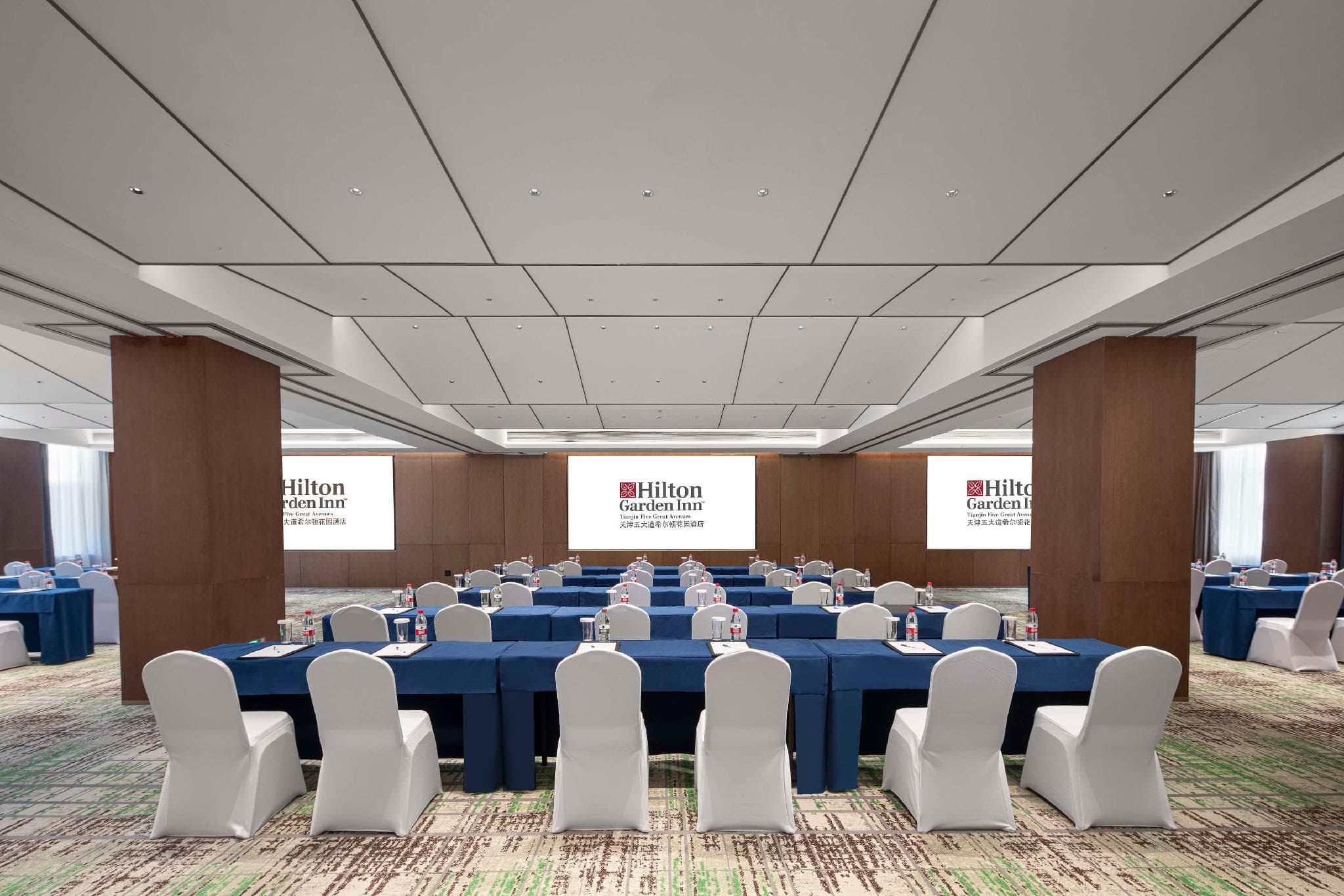 Hilton Garden Inn Tianjin Five Great Avenues photo 3