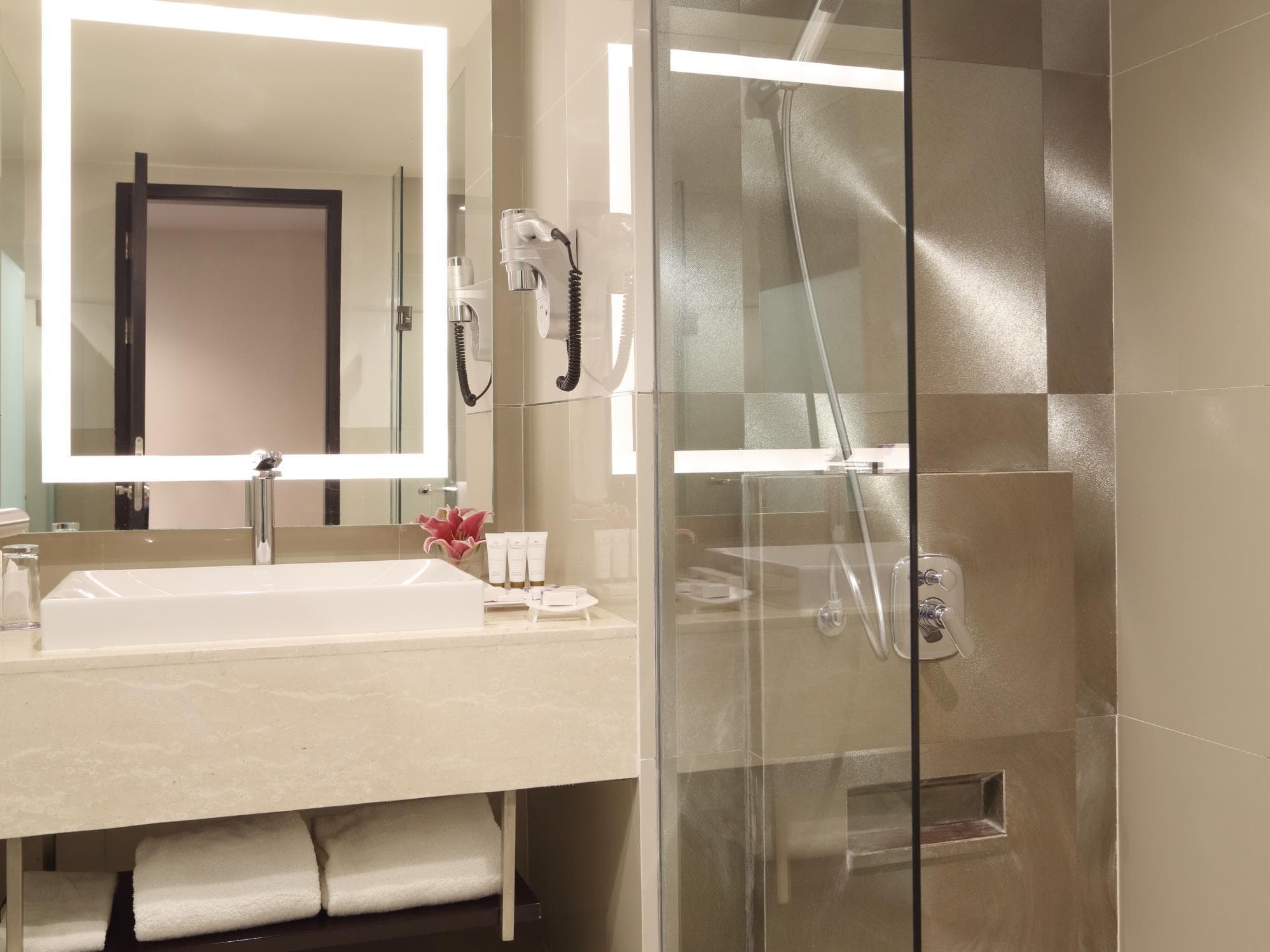 Grand Mercure Medan Angkasa photo 2